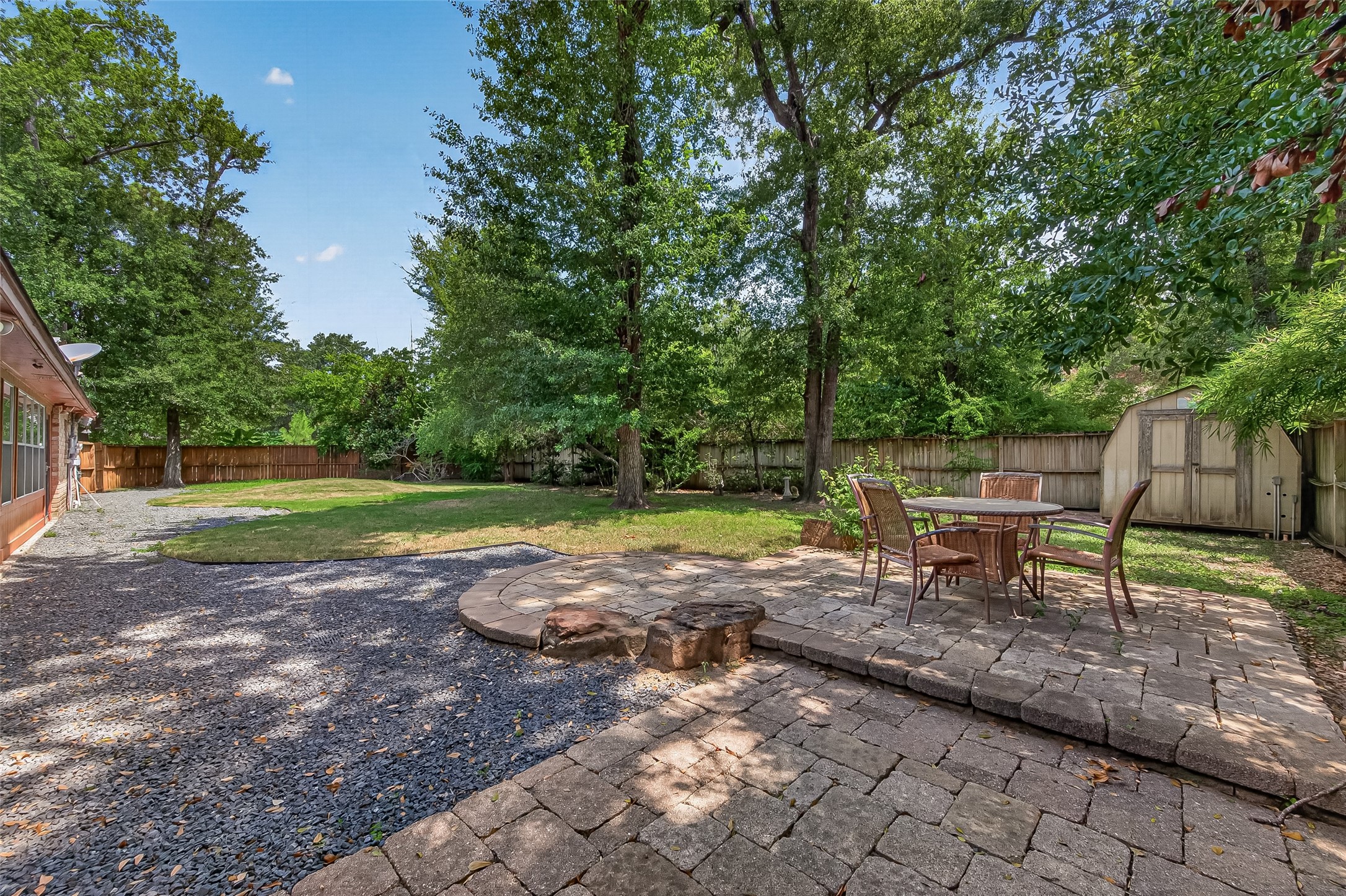 19002 Mirror Lake Drive Property Photo 45