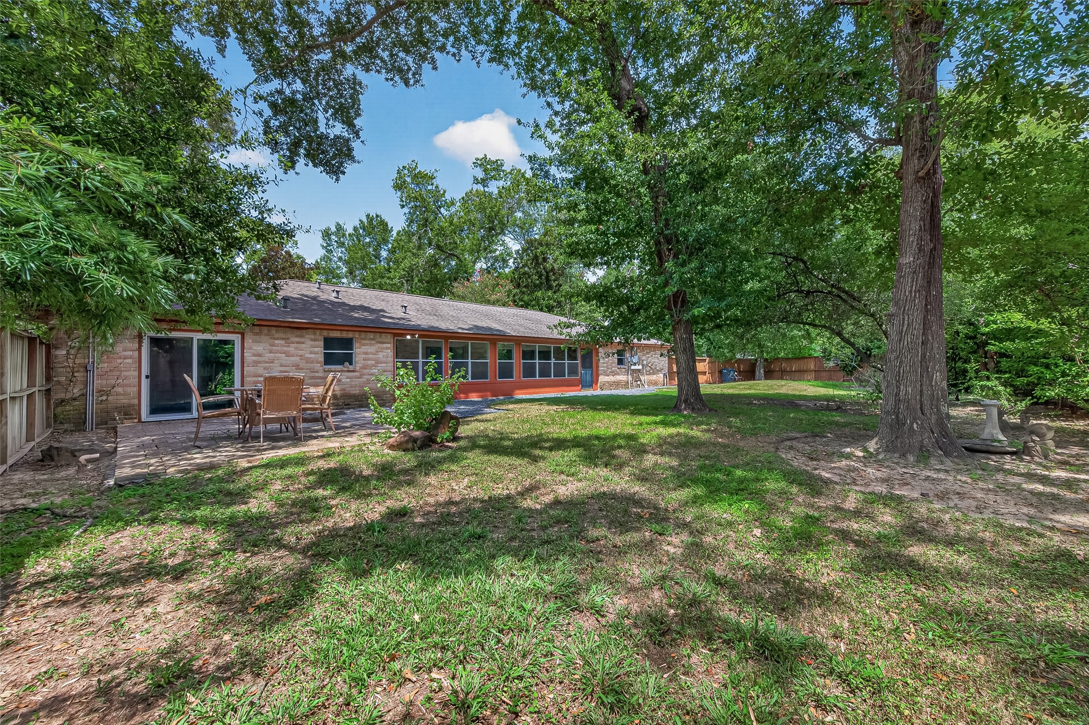 19002 Mirror Lake Drive Property Photo 46