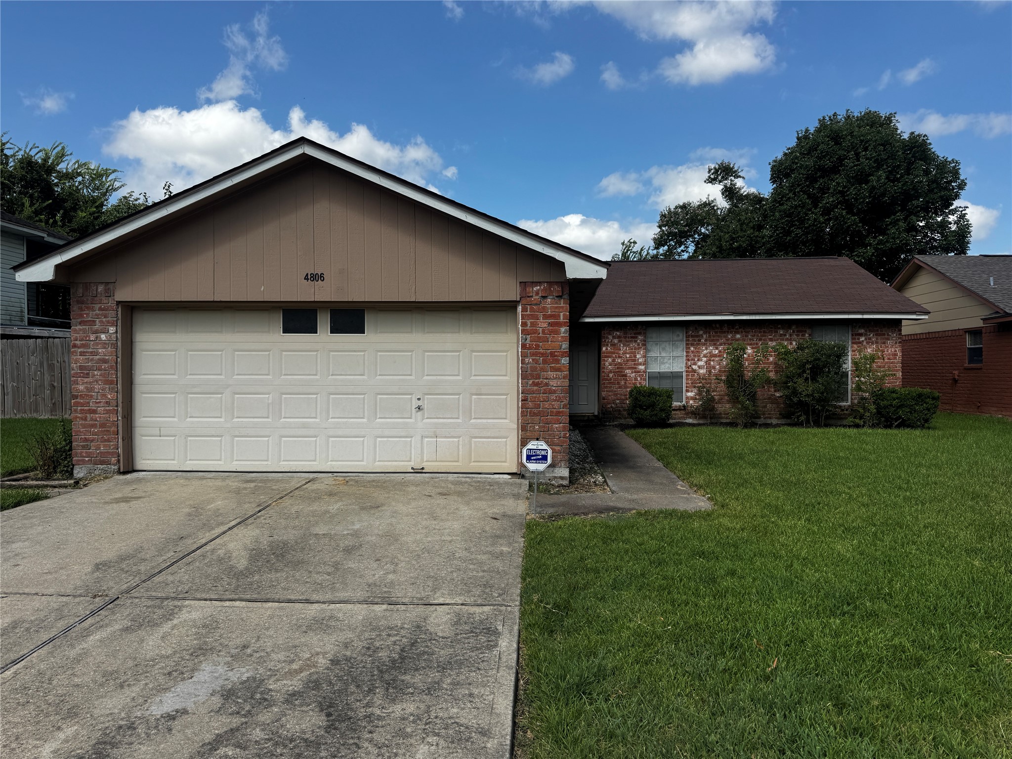 4806 Ripple Creek Drive Property Photo 1
