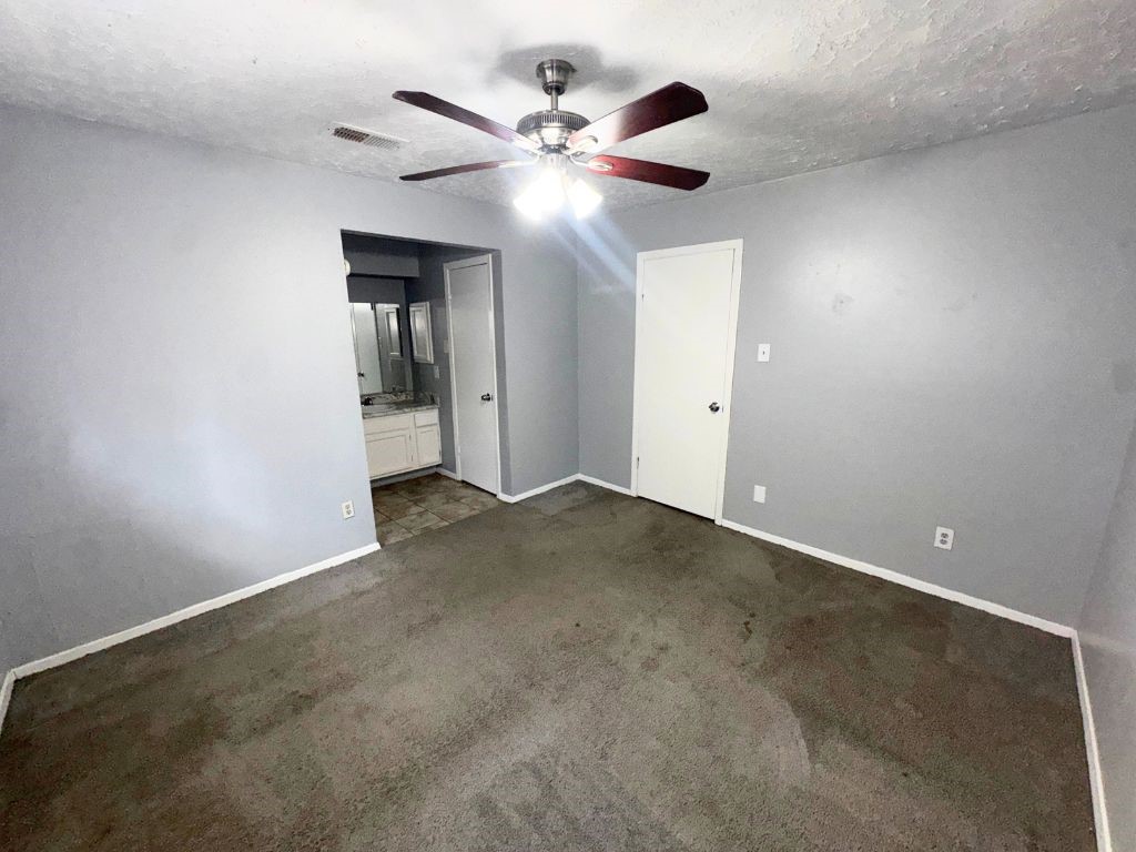 4806 Ripple Creek Drive Property Photo 15