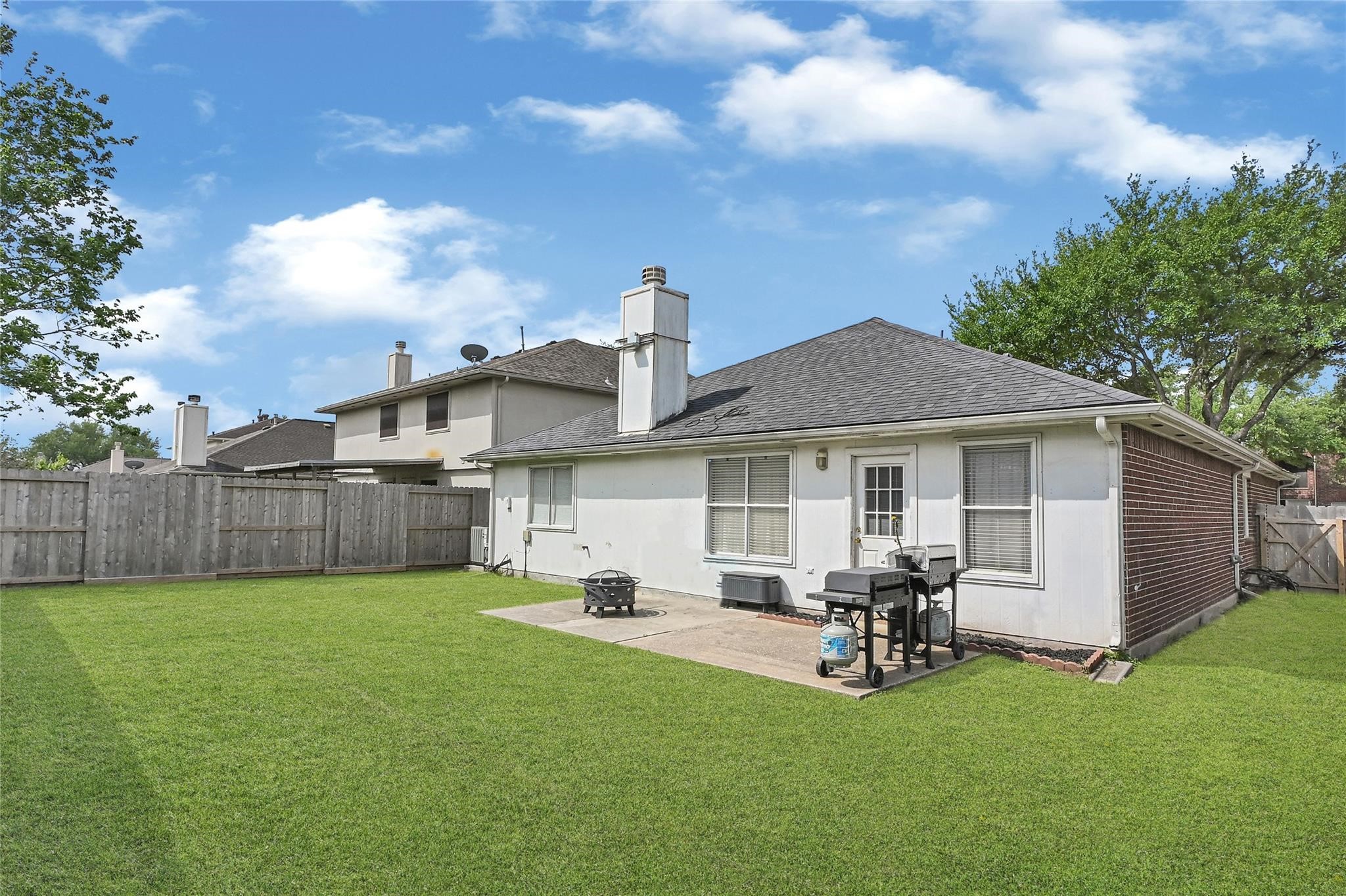 5007 Ridgeway Drive Property Photo 8