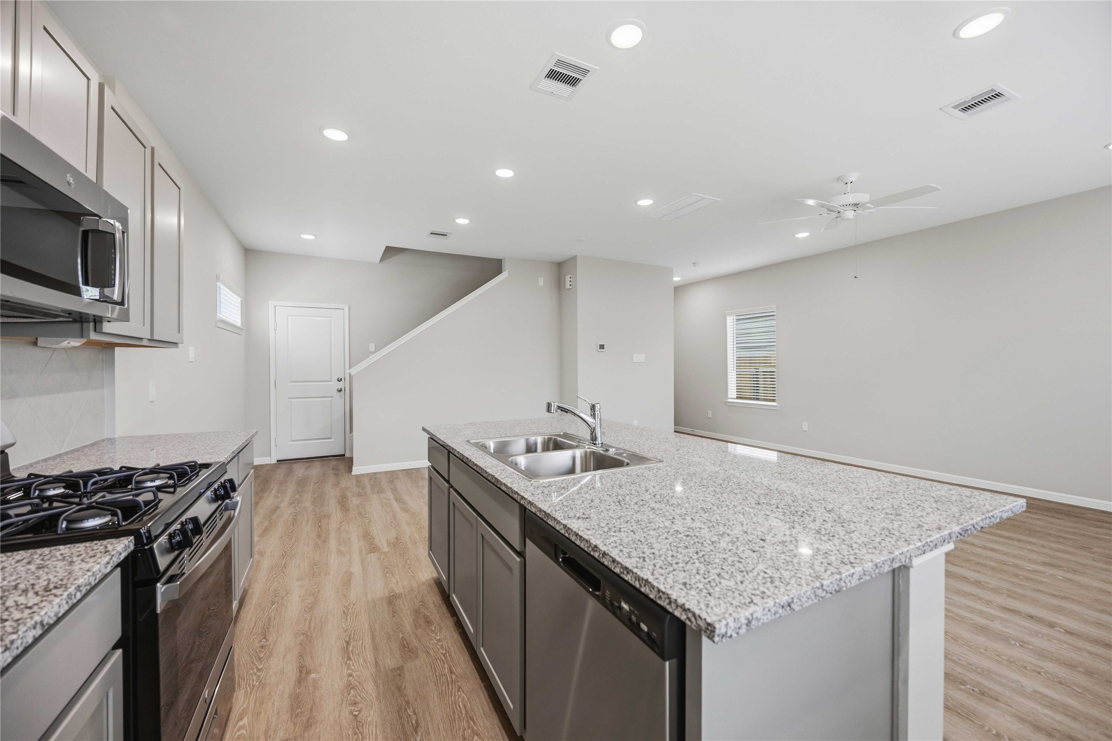 14741 Blooming Jasmine Trail Property Photo 8