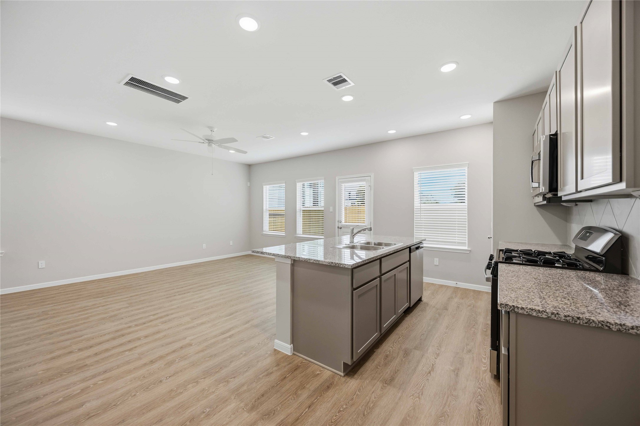 14741 Blooming Jasmine Trail Property Photo 10