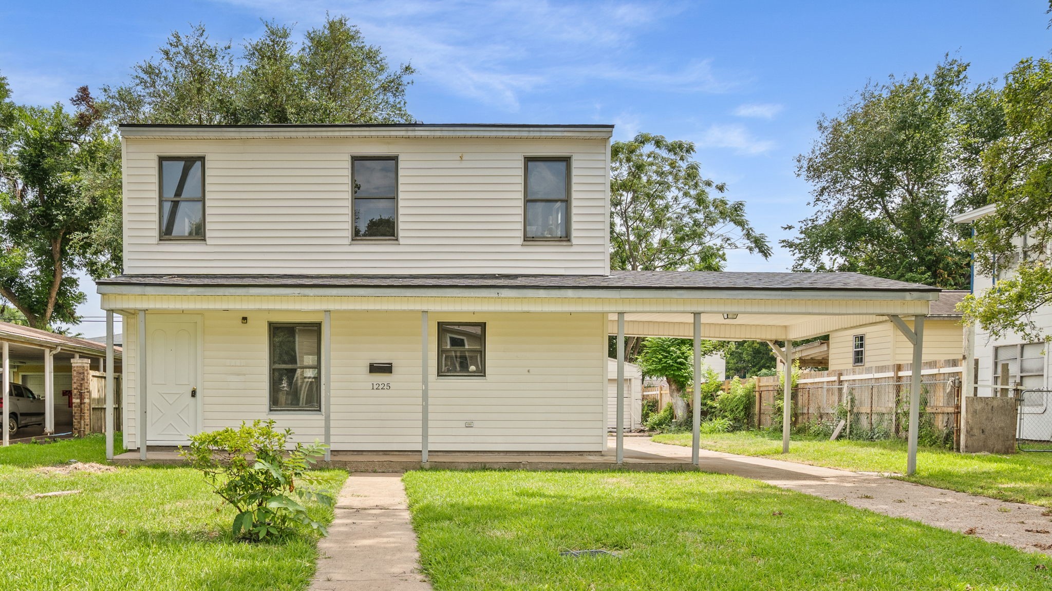 1225 3rd Avenue N Property Photo 1
