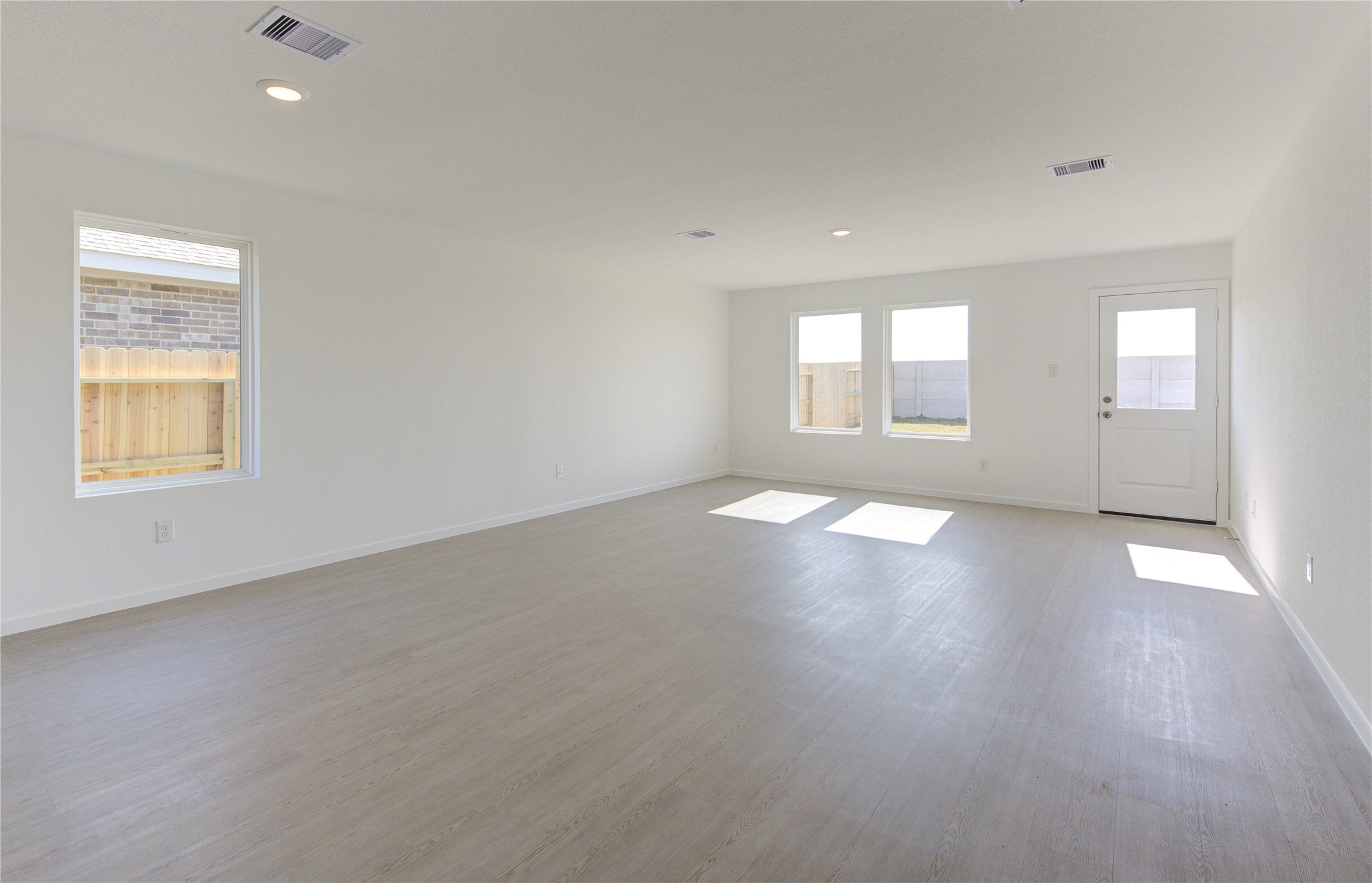 26627 Pampas Grass Lane Property Photo 5