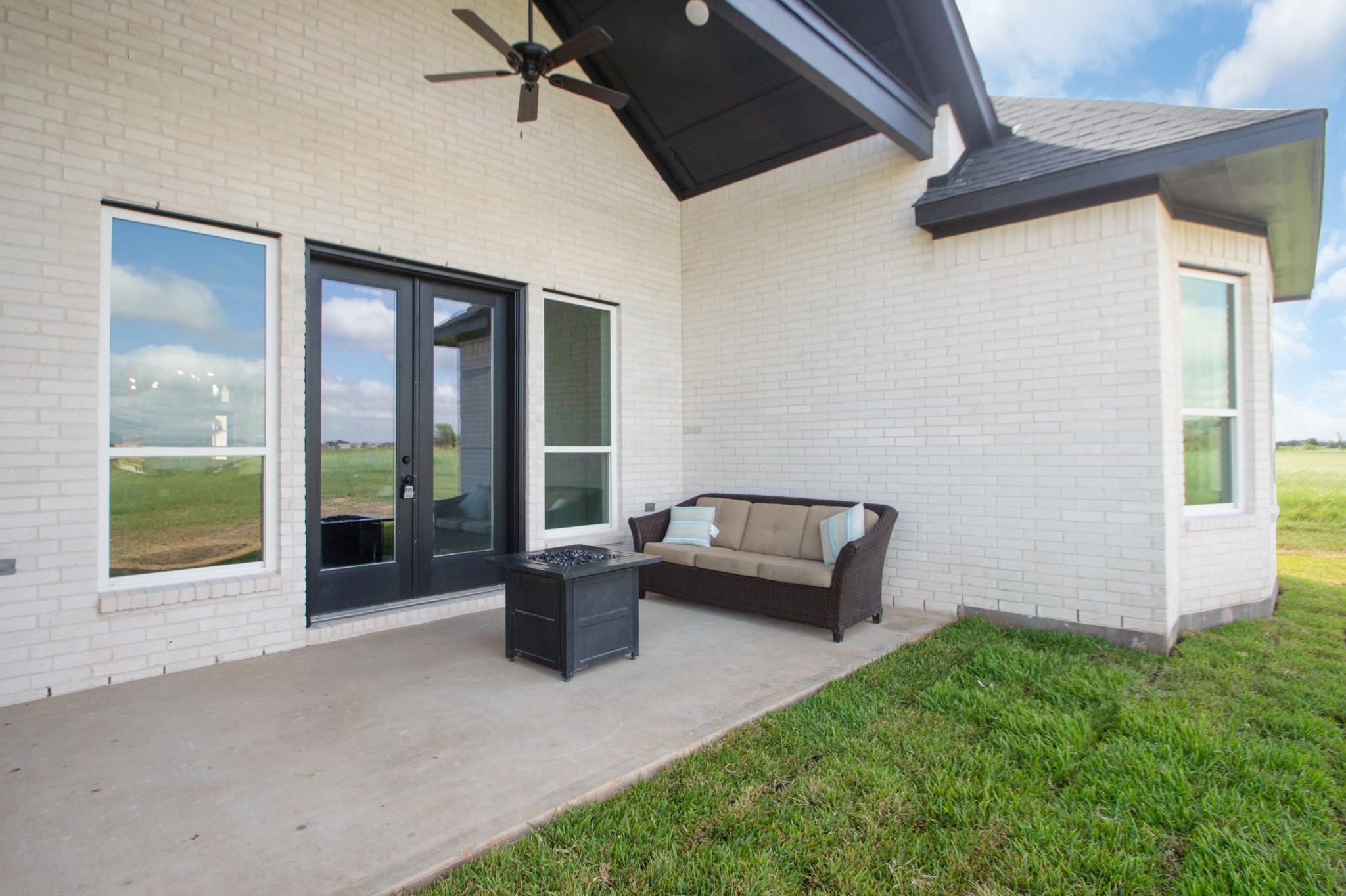 281 Brahman Trail Property Photo 5