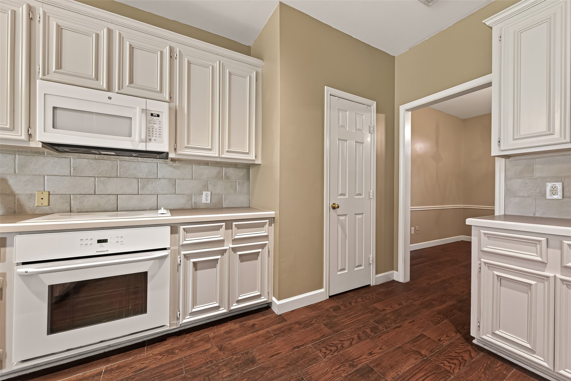4806 Lake Daniel Court Property Photo 13