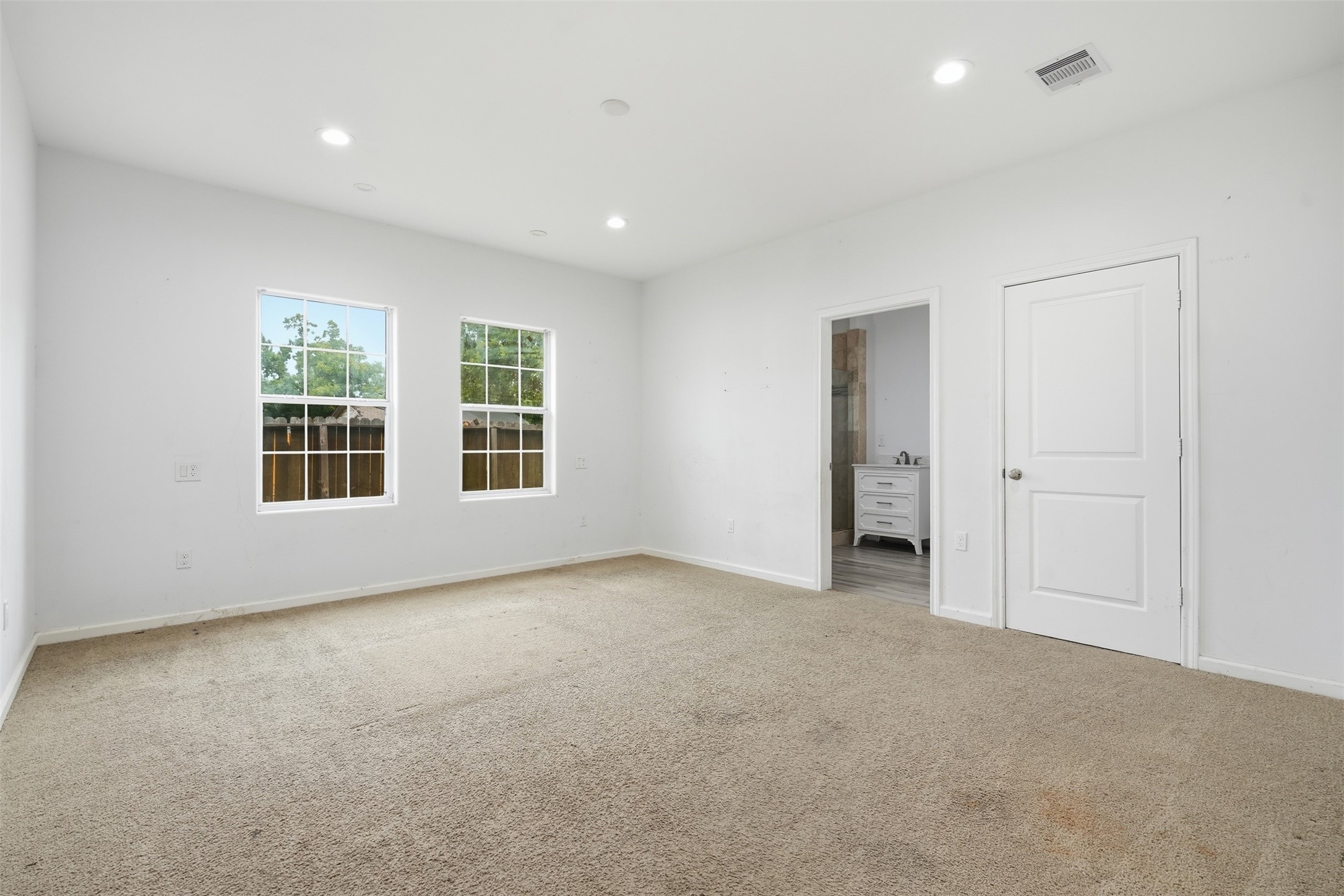 8708 Lawnridge Street Property Photo 19