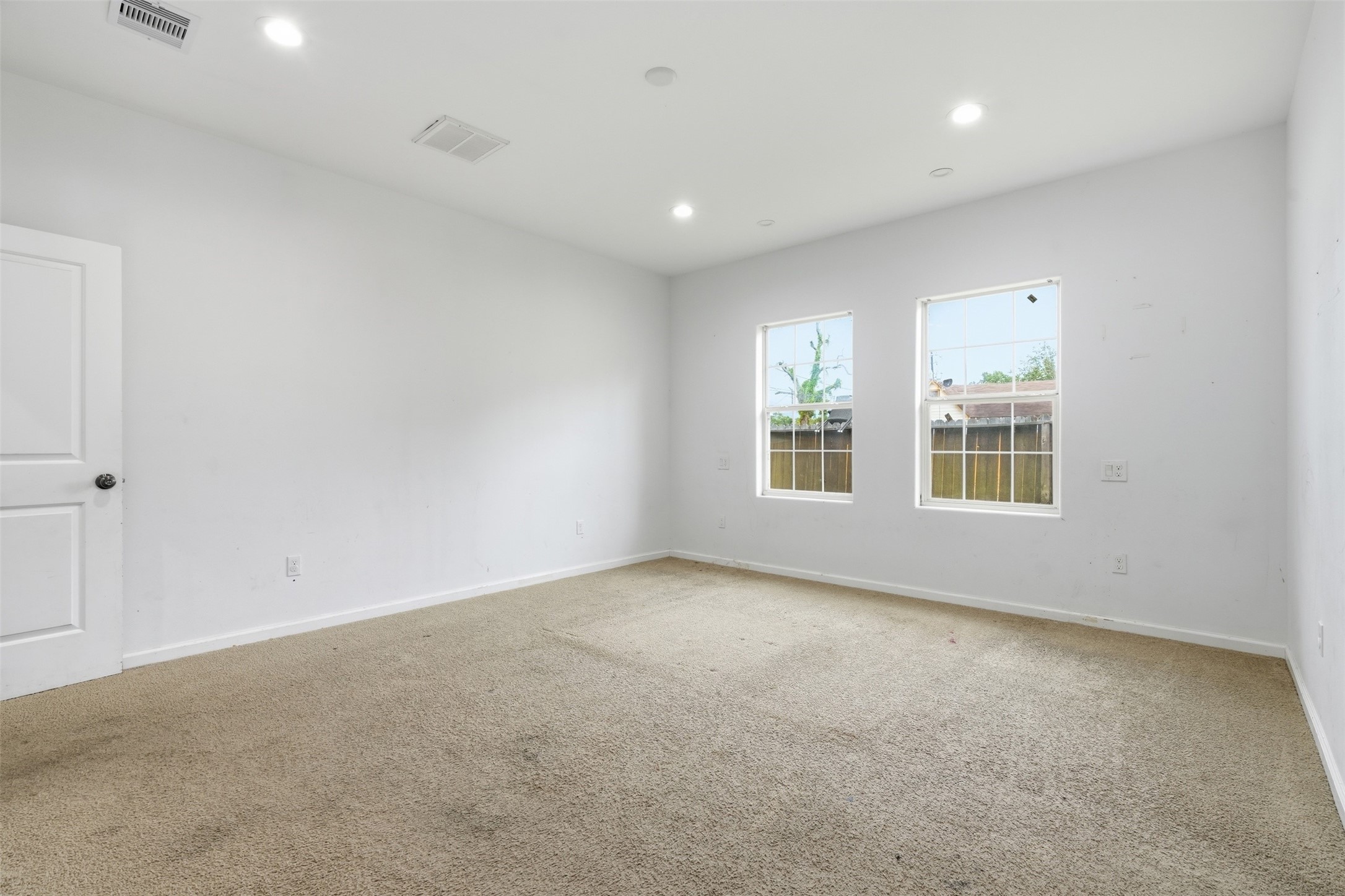 8708 Lawnridge Street Property Photo 20