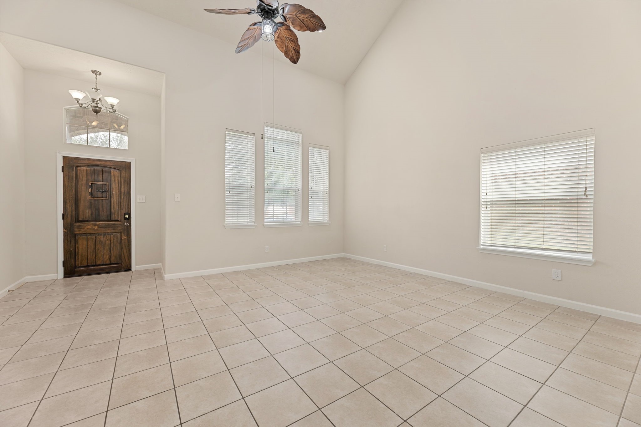 18123 Spring Run Lane Property Photo 9