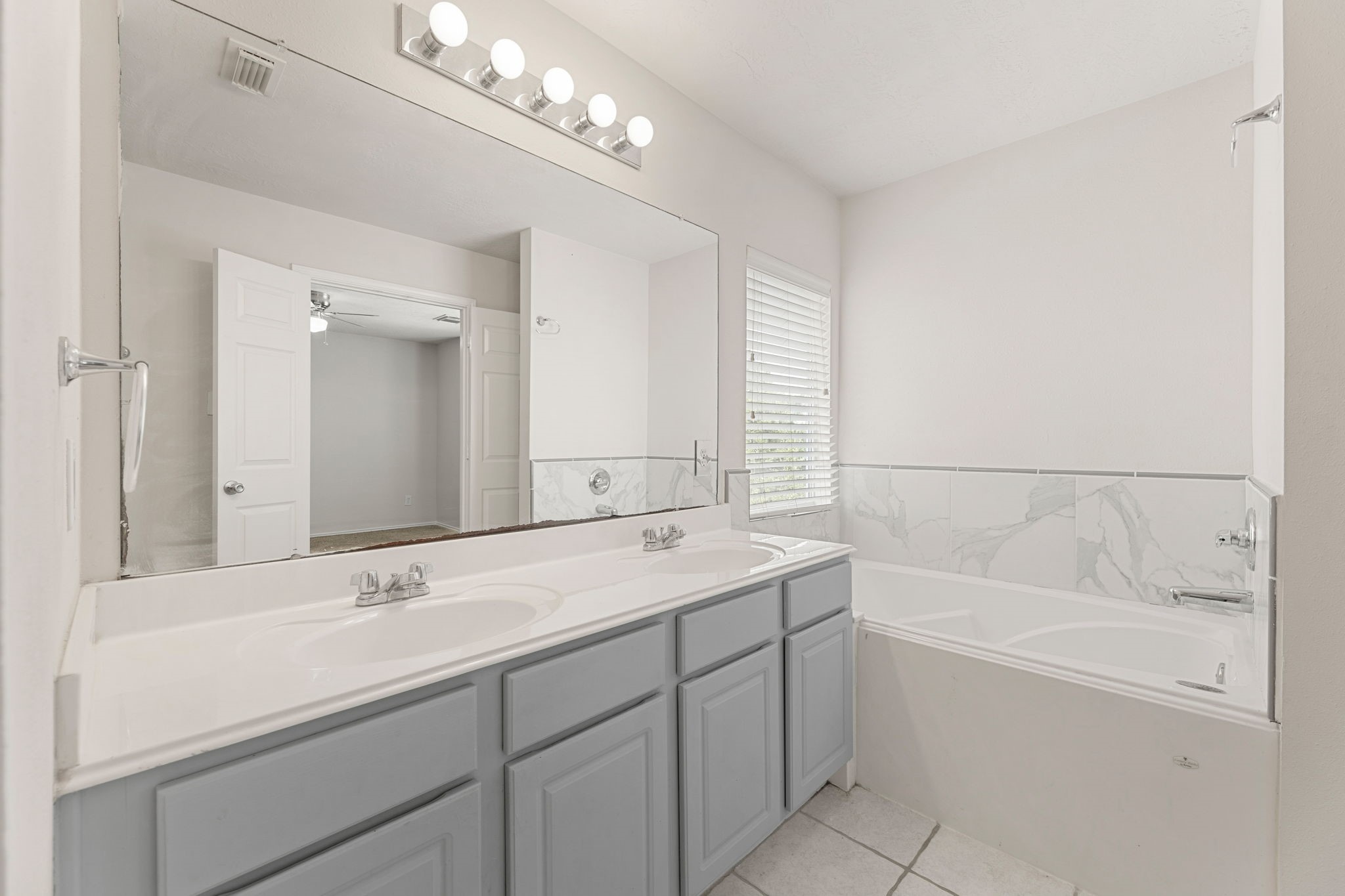 18123 Spring Run Lane Property Photo 28