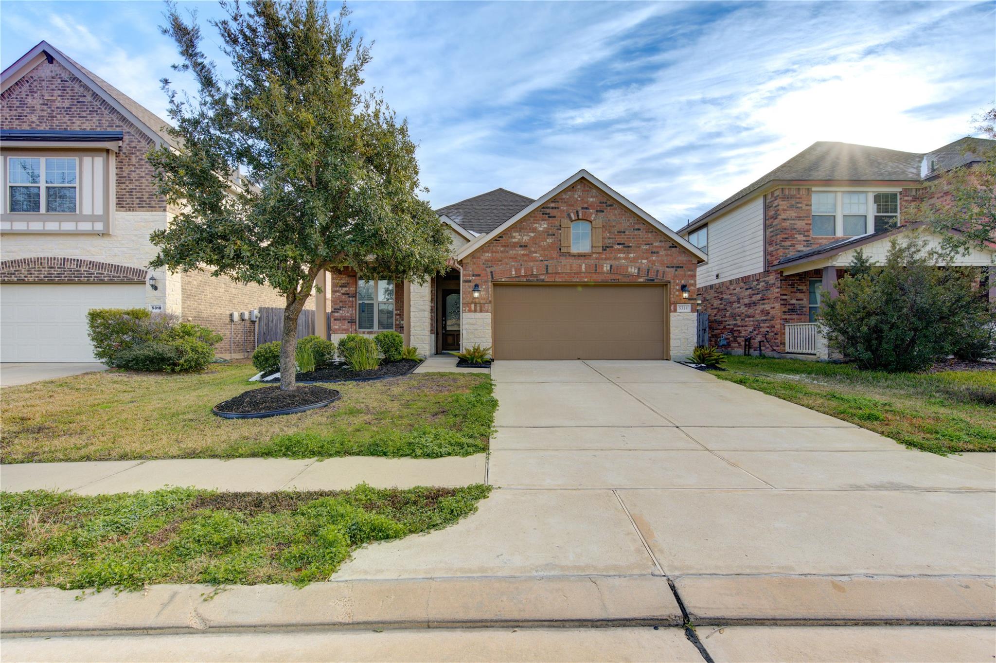 5314 Silver Ledge Drive Property Photo 2