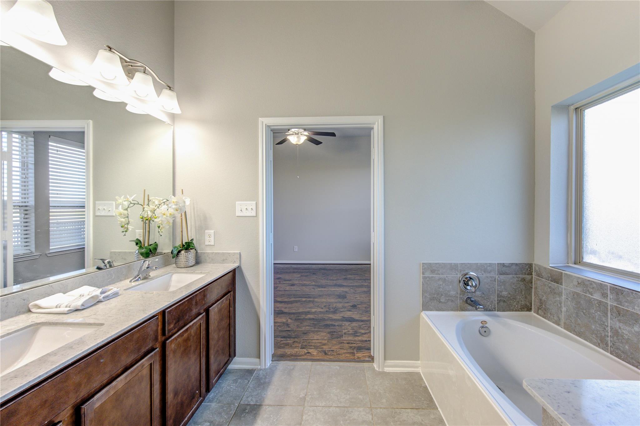 5314 Silver Ledge Drive Property Photo 28