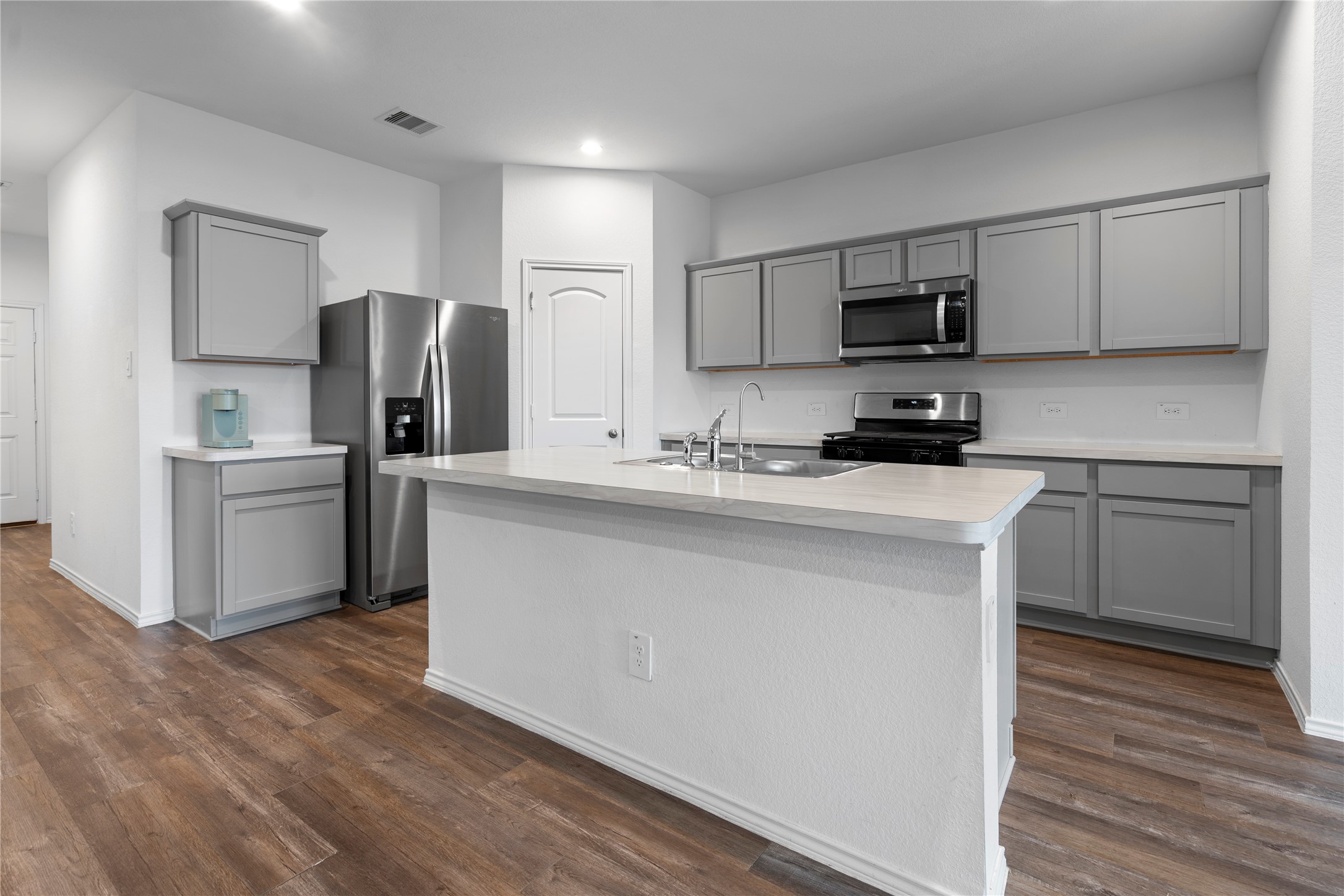 24737 Mountain Tree Drive Property Photo 3