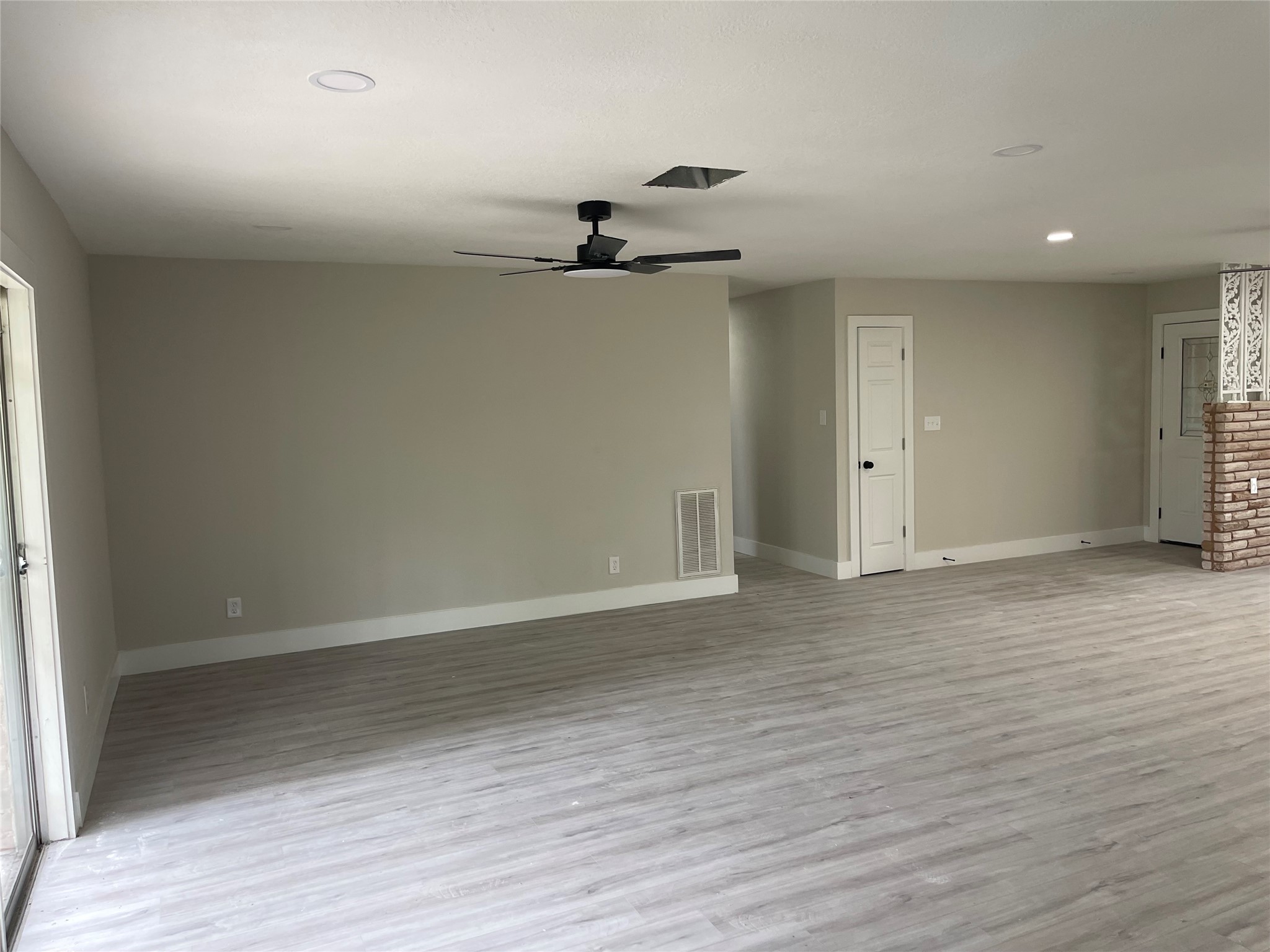 5818 Darlinghurst Drive Property Photo 6