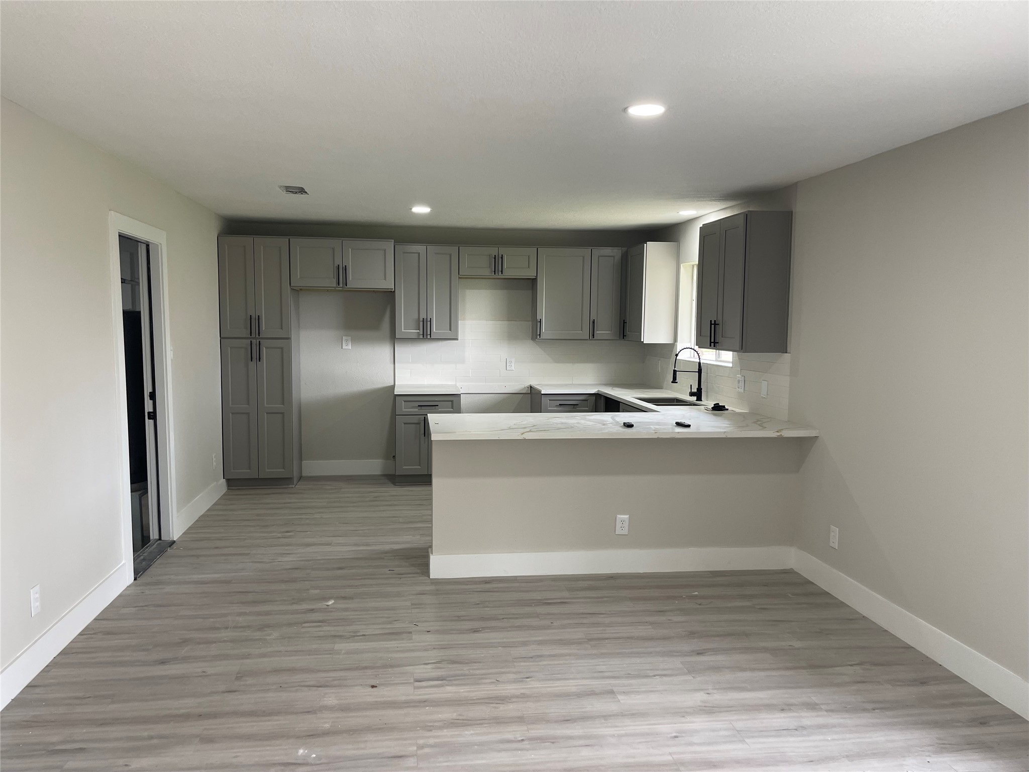 5818 Darlinghurst Drive Property Photo 8