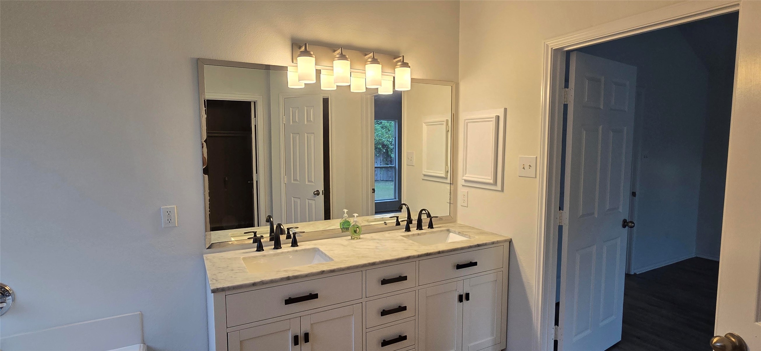 14119 Englewood Park Lane Property Photo 3