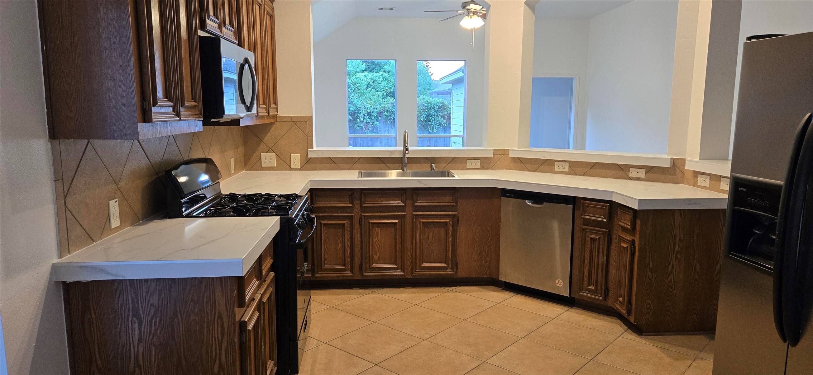 14119 Englewood Park Lane Property Photo 5