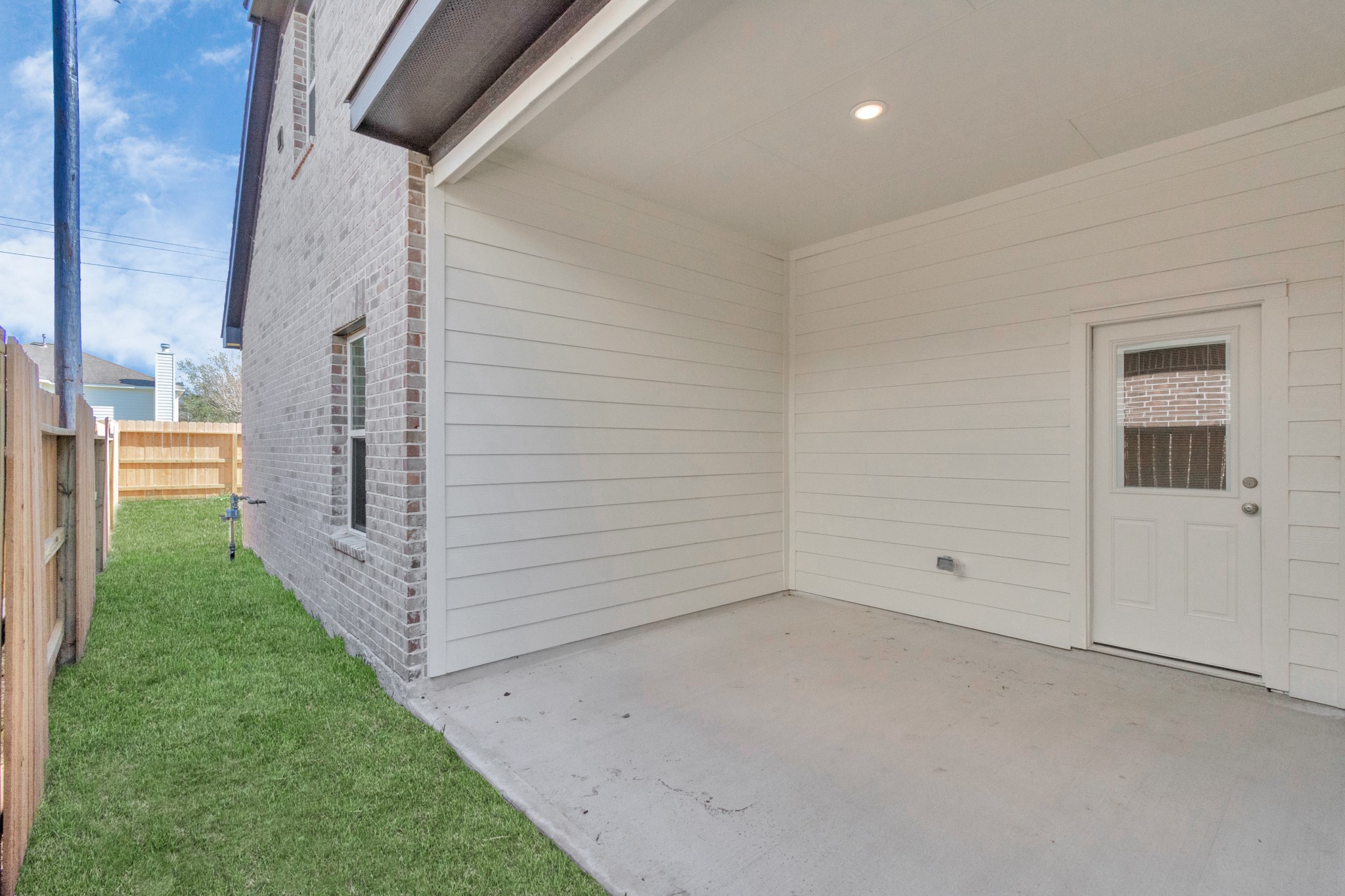 21003 Bay Village Drive B Property Photo 6