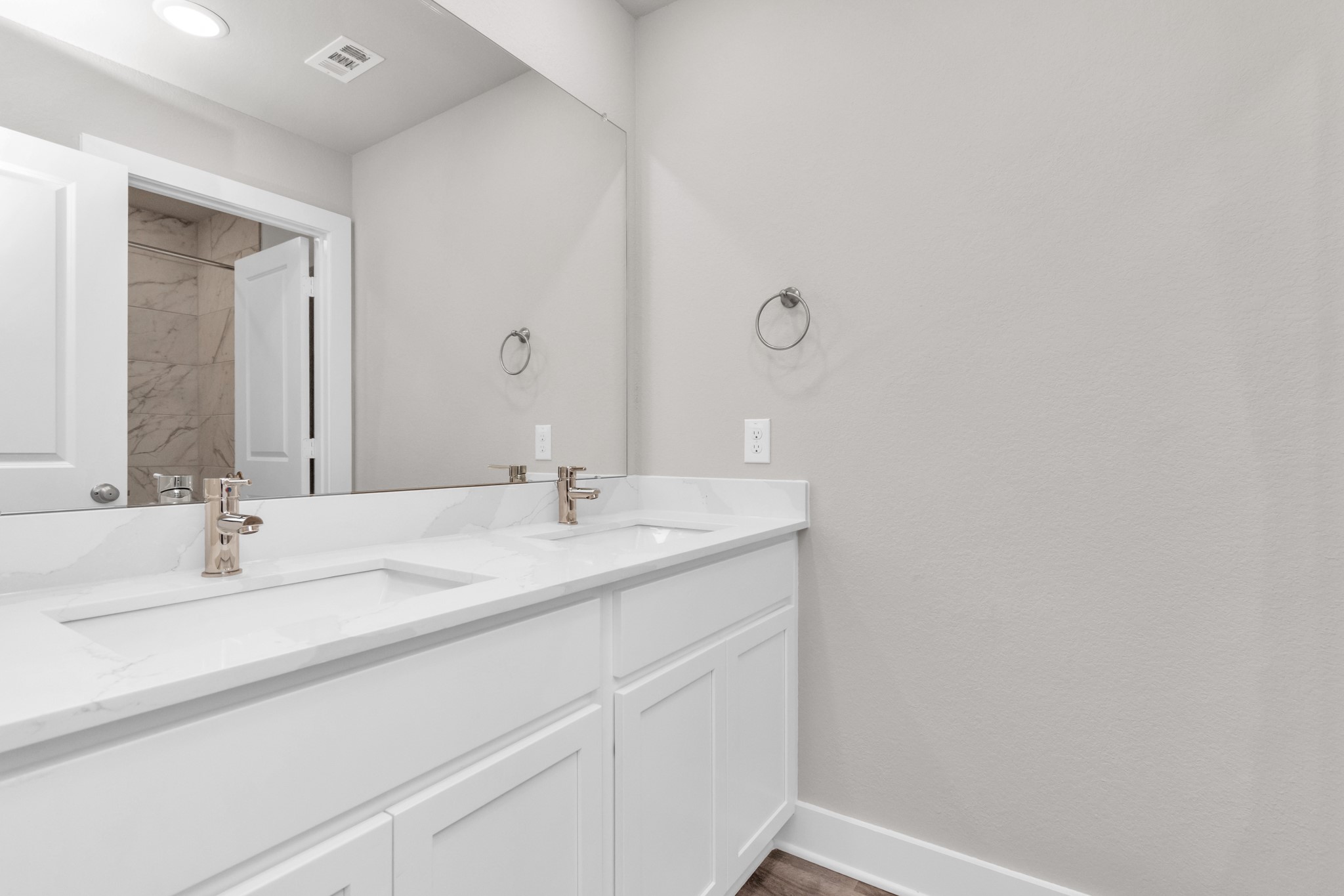 21003 Bay Village Drive B Property Photo 13