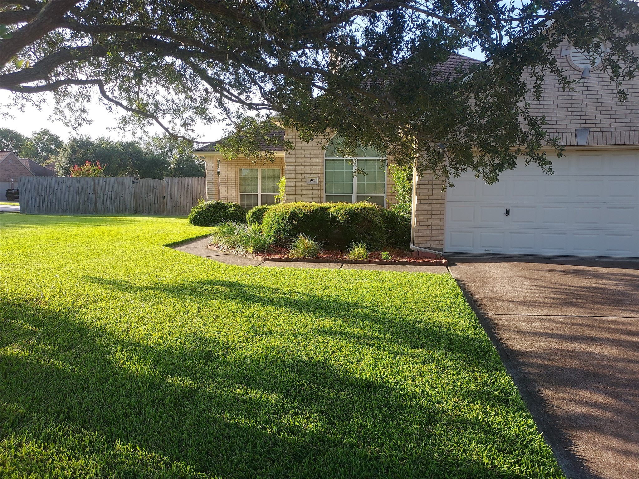 901 S S Belle Drive Property Photo 1