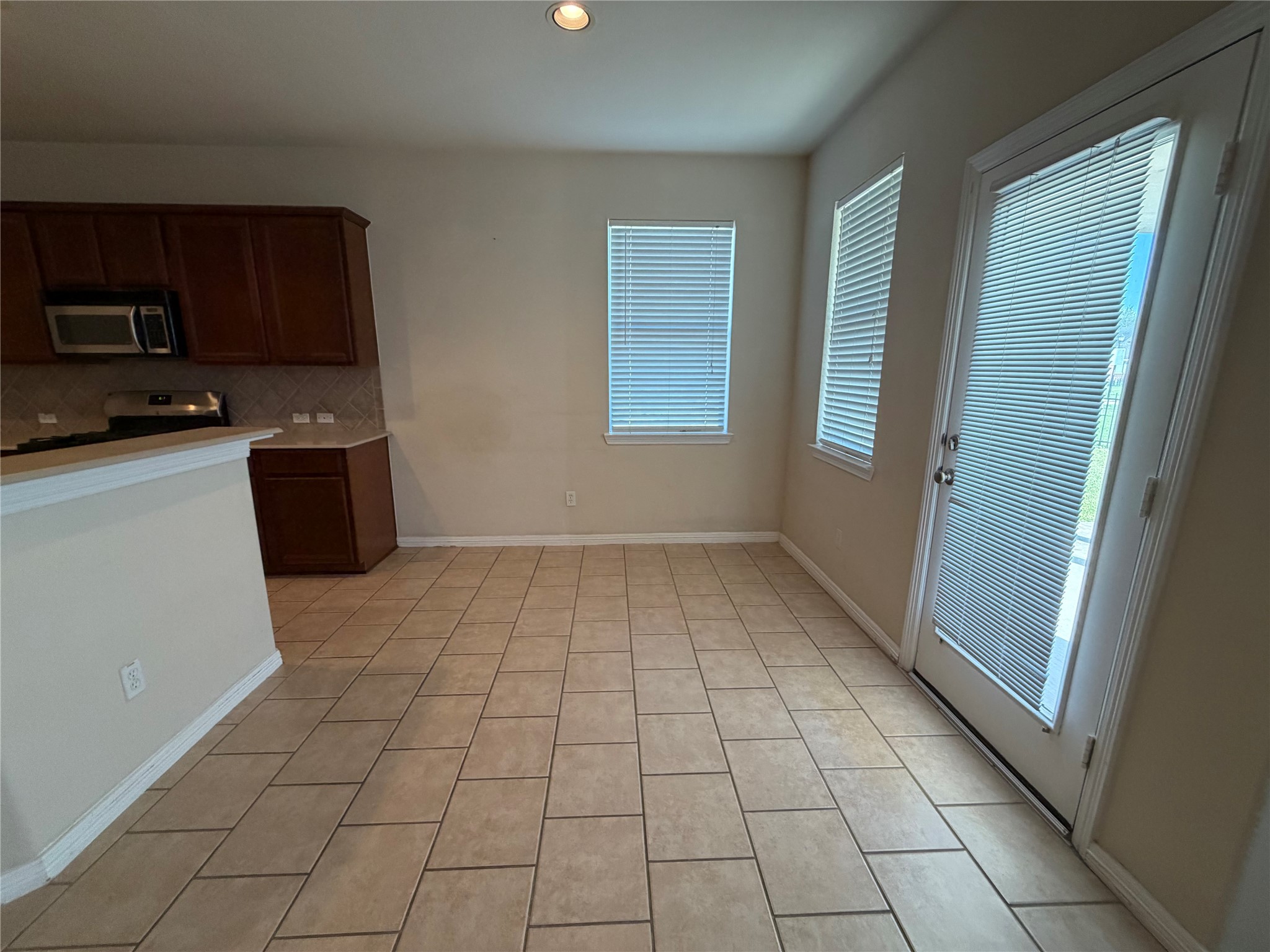 3102 Avory Ridge Lane Property Photo 9
