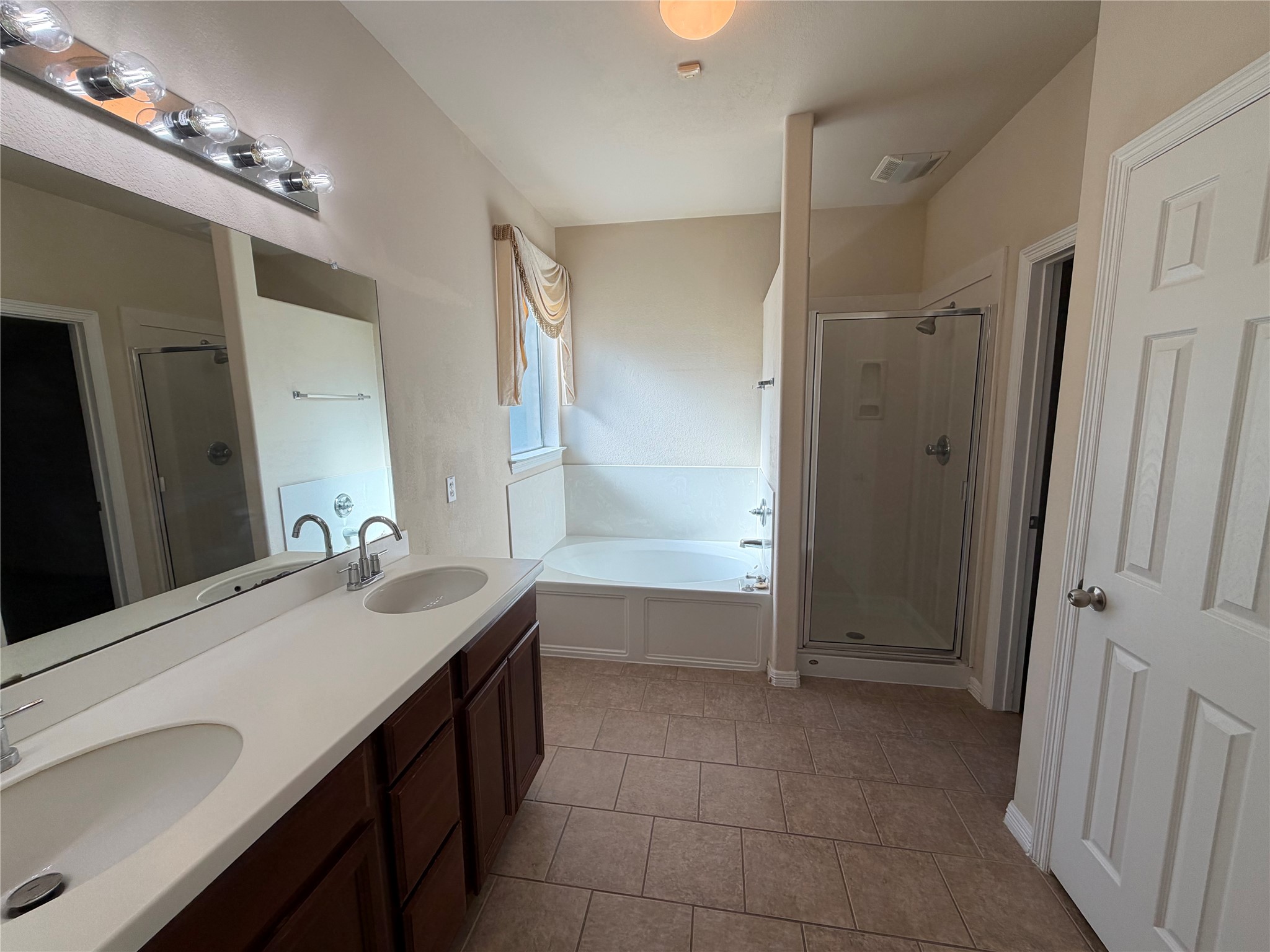 3102 Avory Ridge Lane Property Photo 12