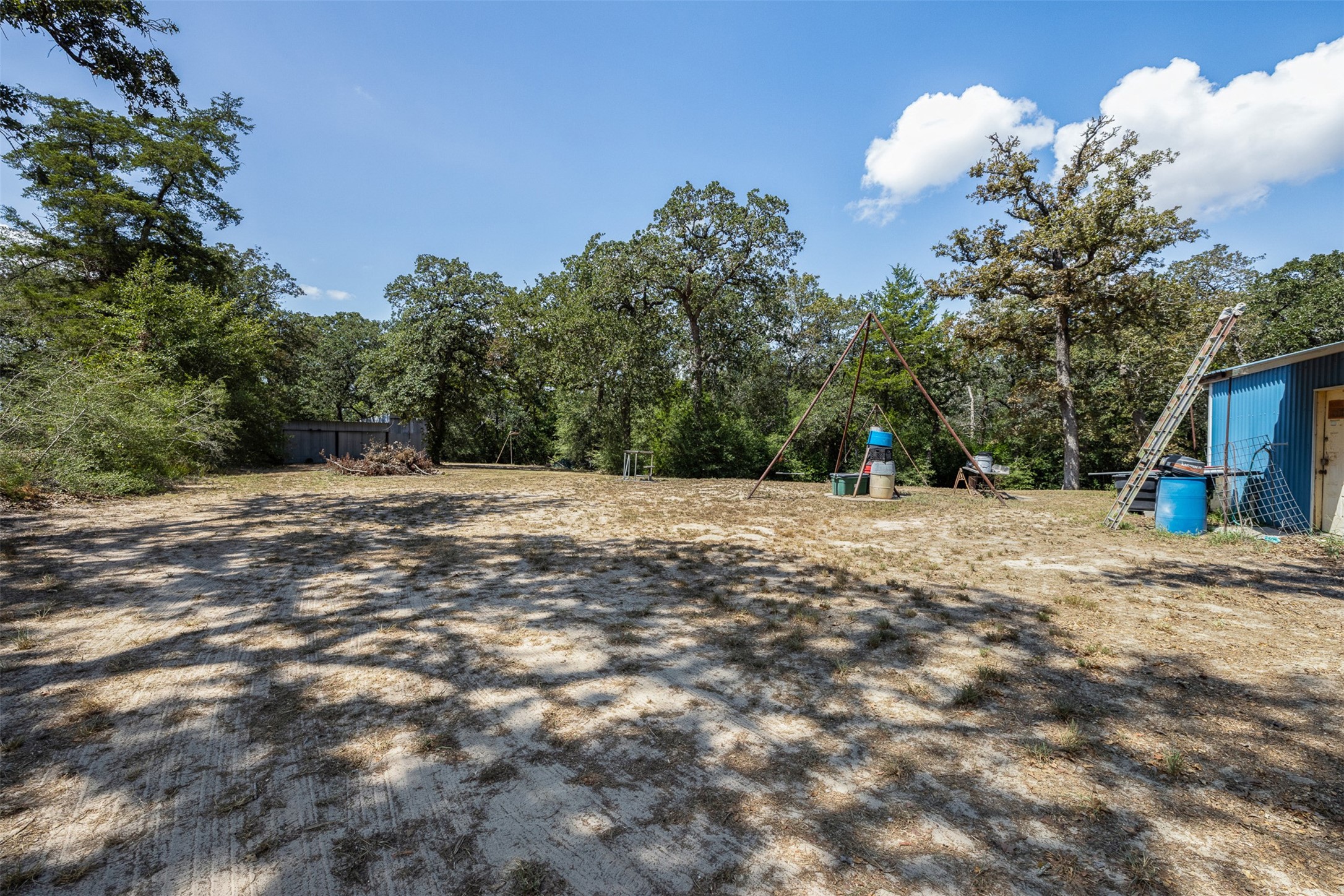 5605 Highway 290 W W Property Photo 4