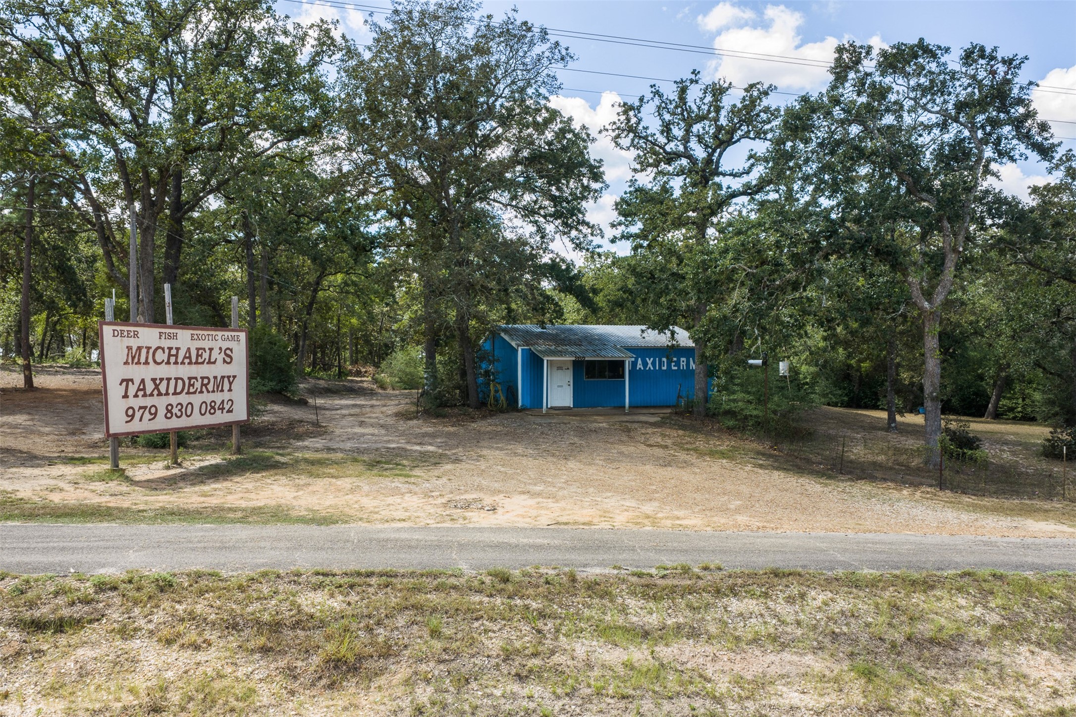 5605 Highway 290 W W Property Photo 9