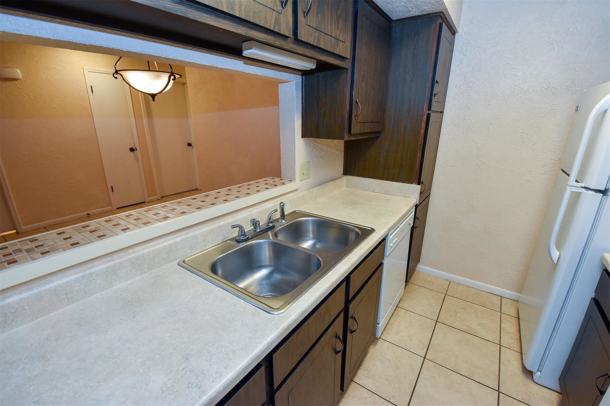 1521 Barcelona Way Way Property Photo 7