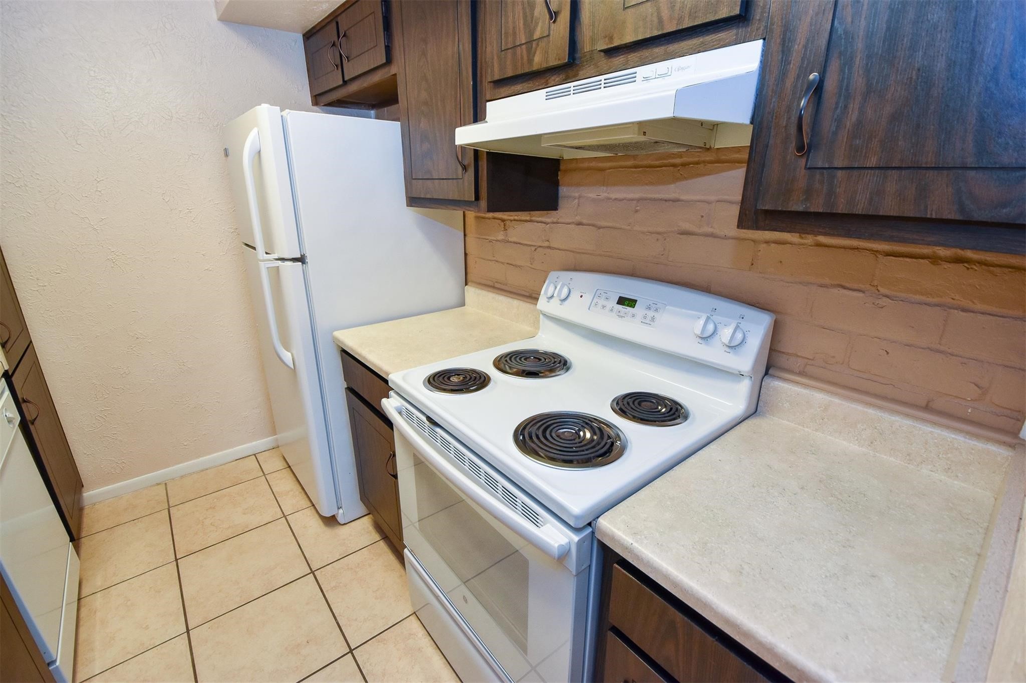1521 Barcelona Way Way Property Photo 8