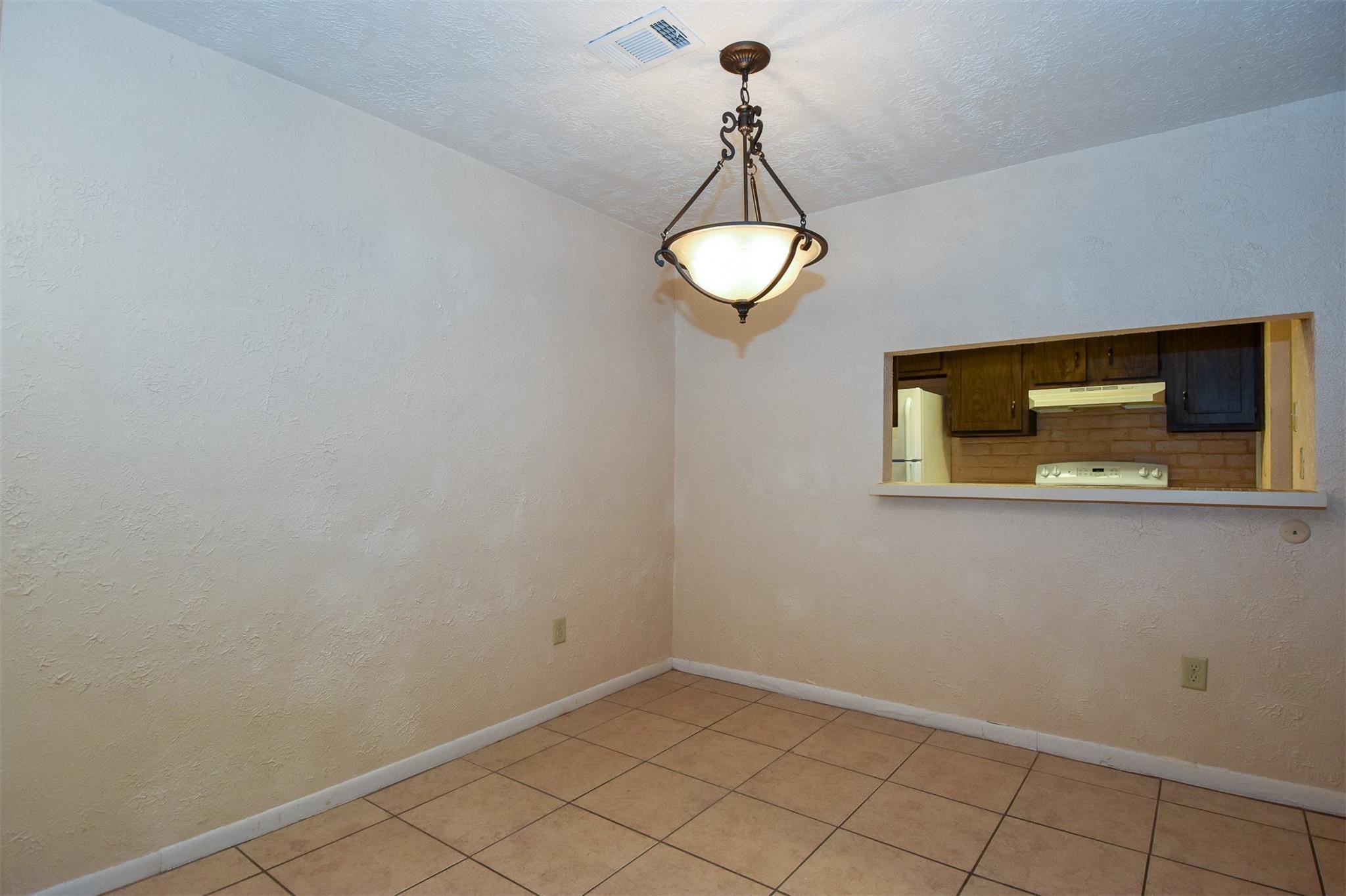 1521 Barcelona Way Way Property Photo 11
