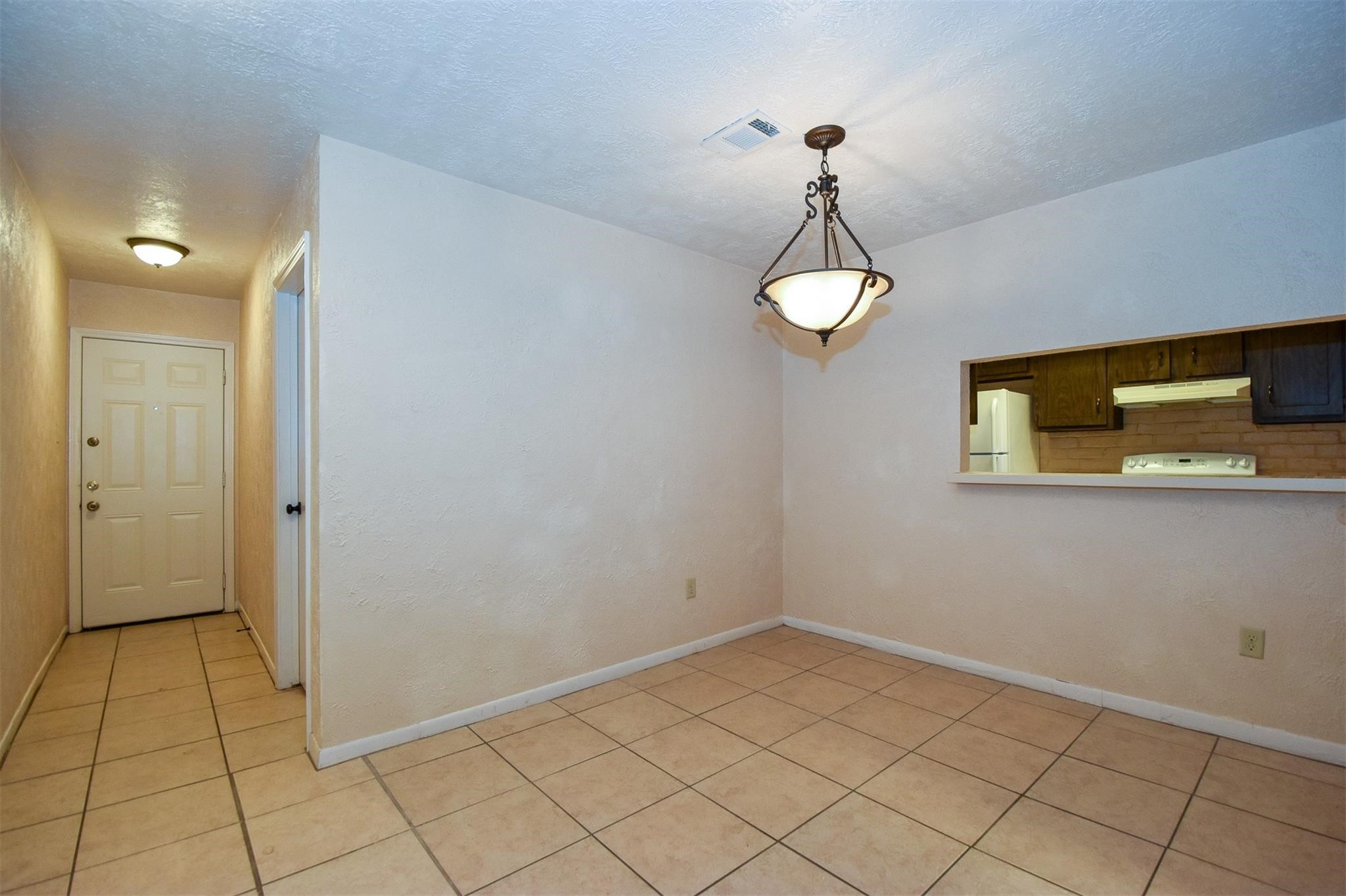 1521 Barcelona Way Way Property Photo 12