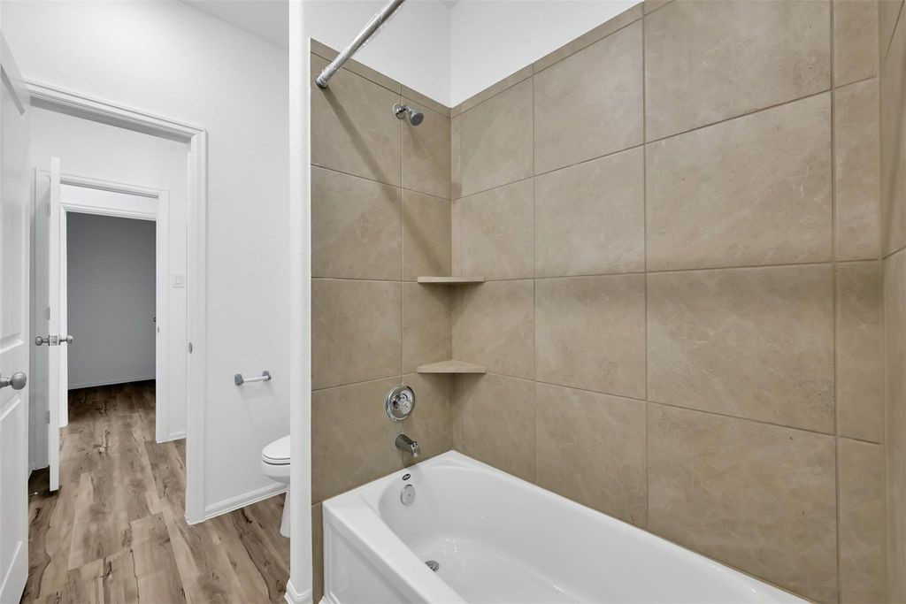 23705 Pagliano Court Property Photo 8