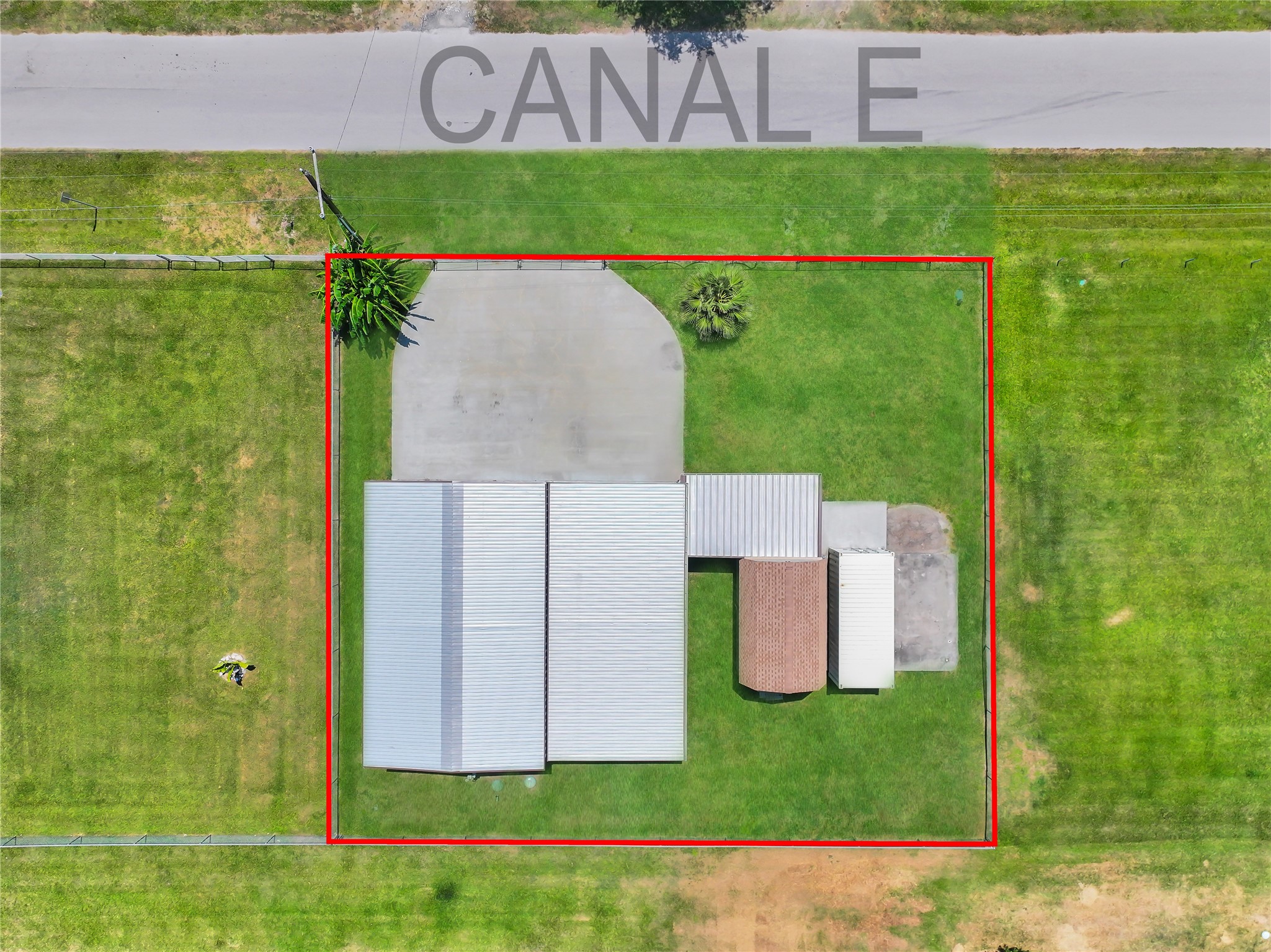1134 E Canal East Property Photo 2