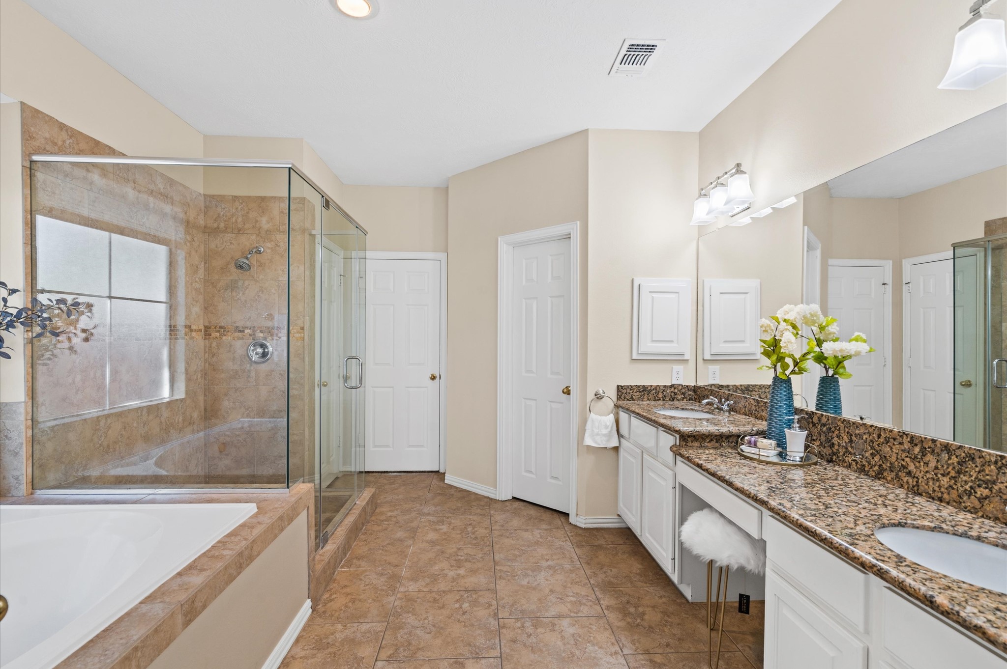 5319 Deerbourne Chase Drive Property Photo 18
