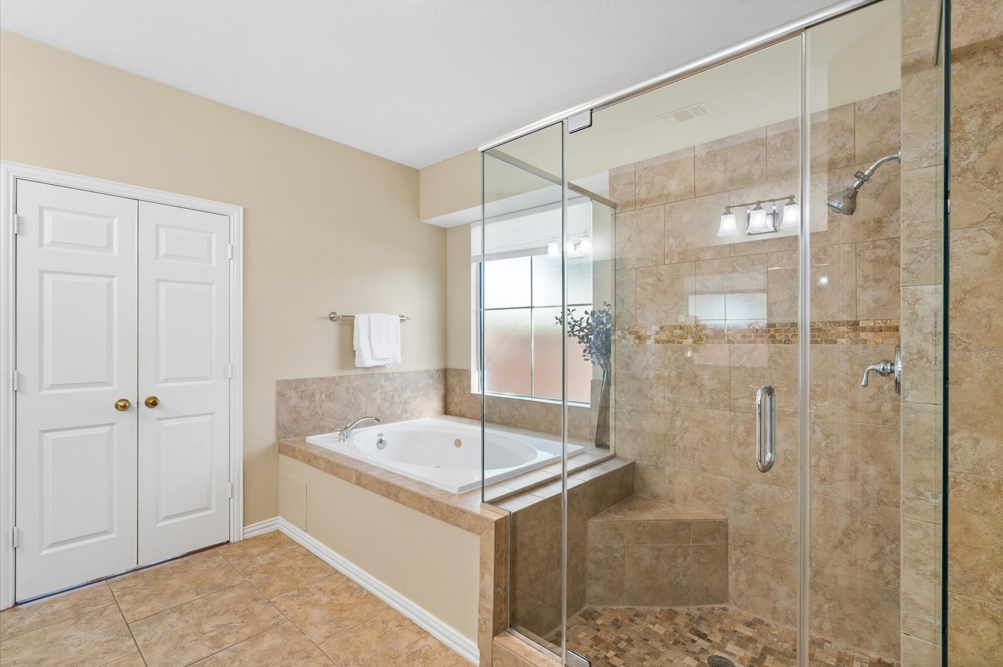 5319 Deerbourne Chase Drive Property Photo 20