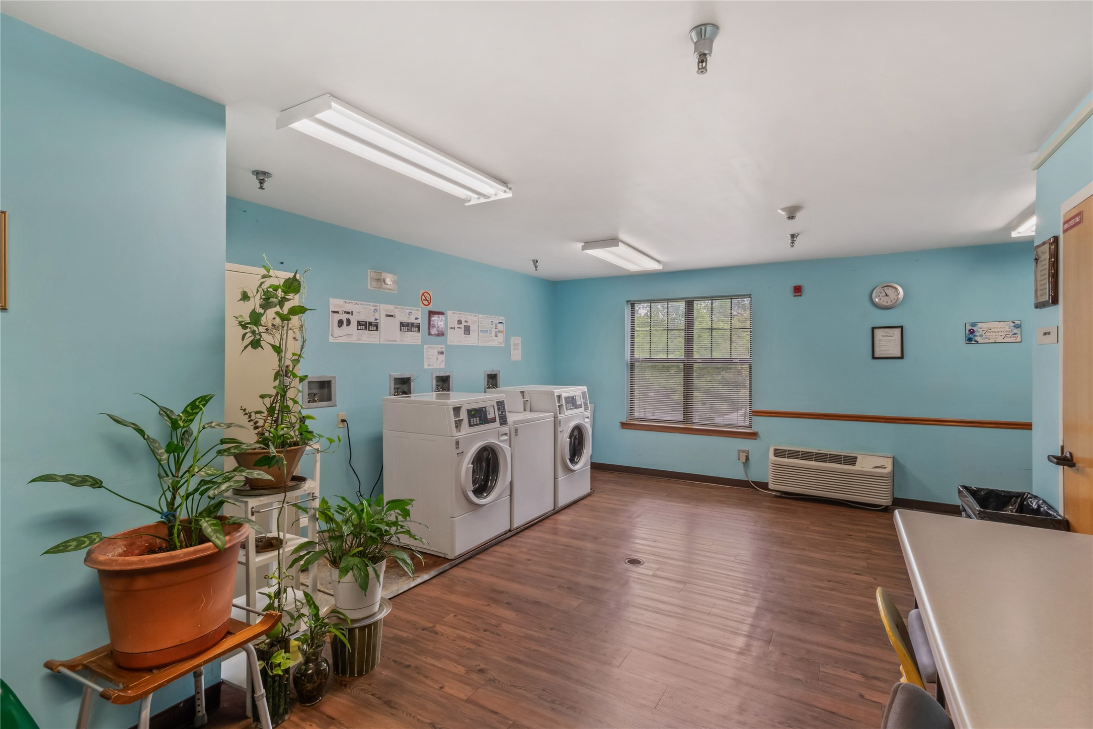 60 N Montgomery Street Property Photo 4