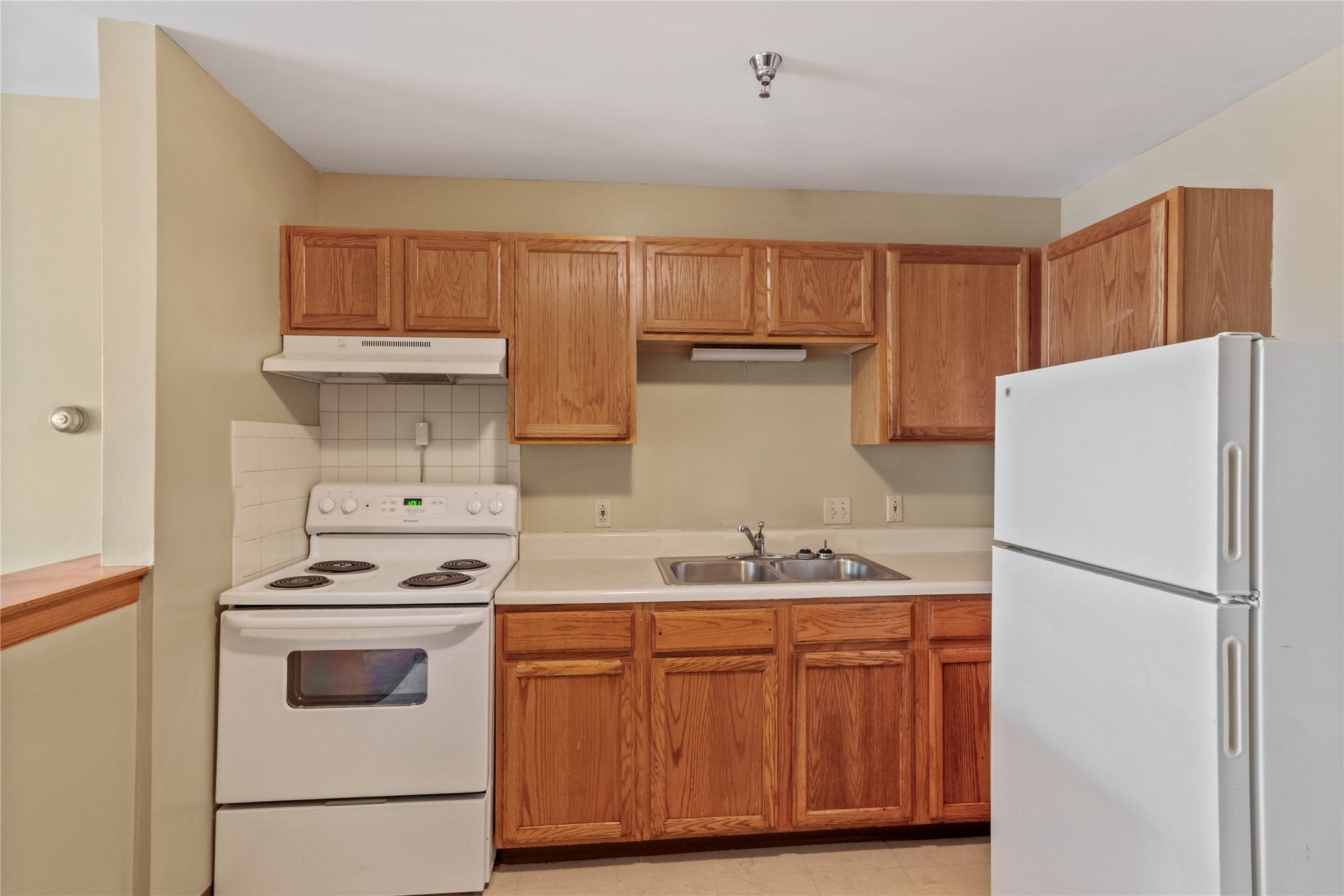 60 N Montgomery Street Property Photo 5