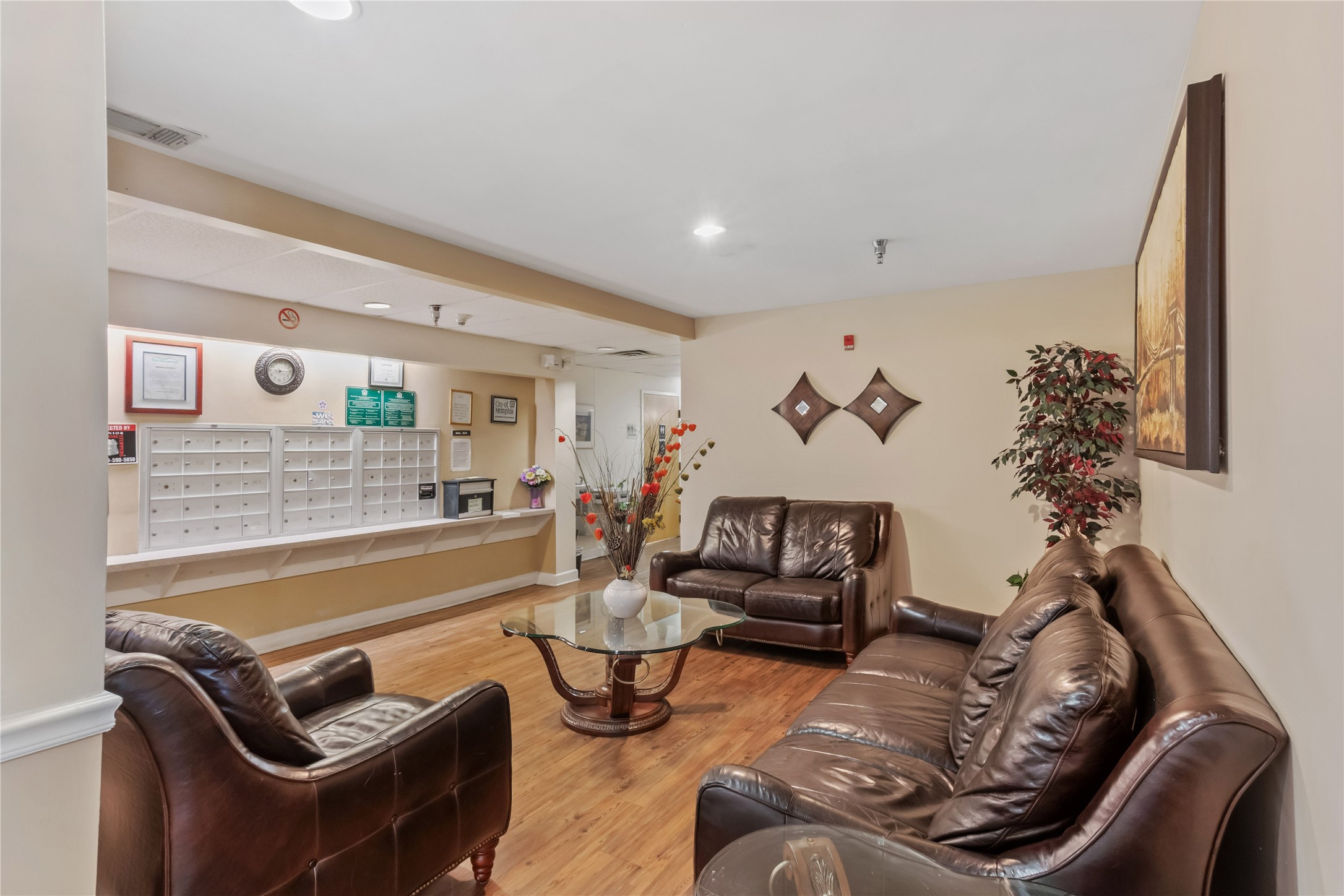 60 N Montgomery Street Property Photo 6