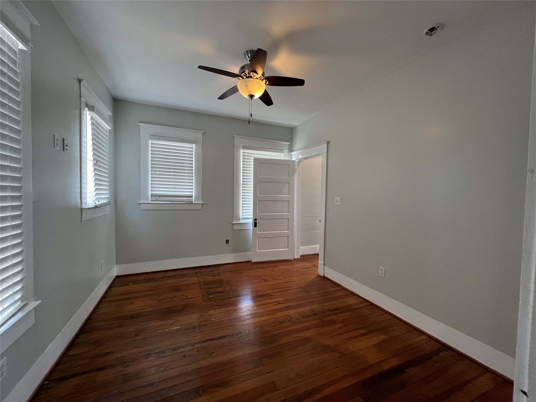 801 University Boulevard Property Photo 2