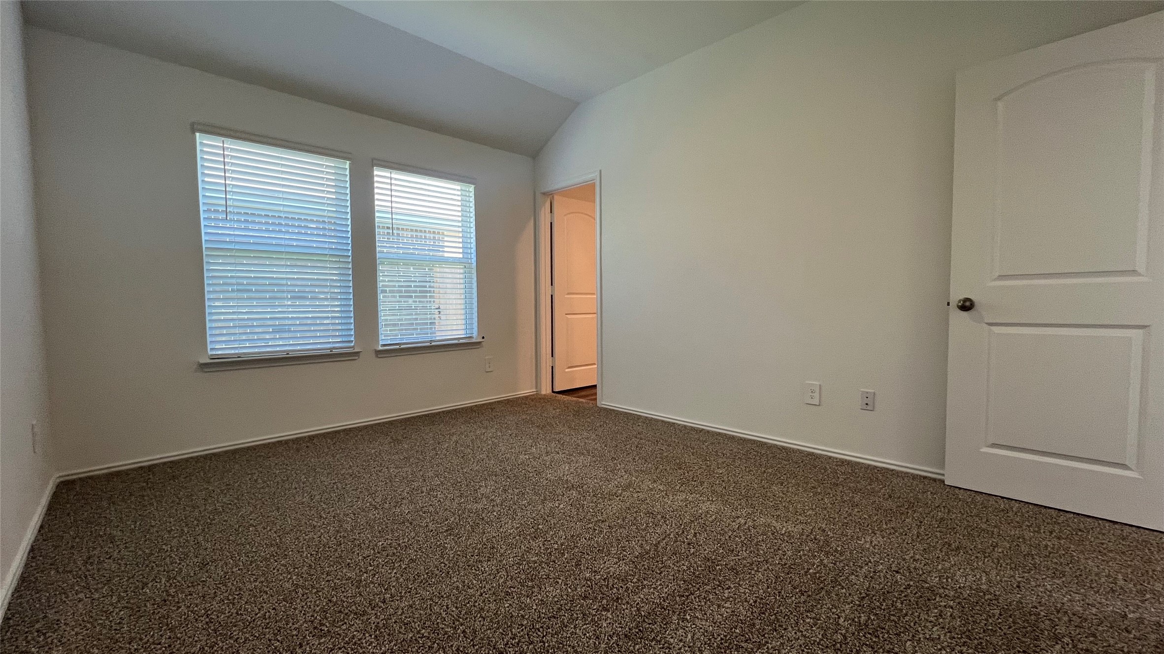5434 Desert Glen Drive Property Photo 8