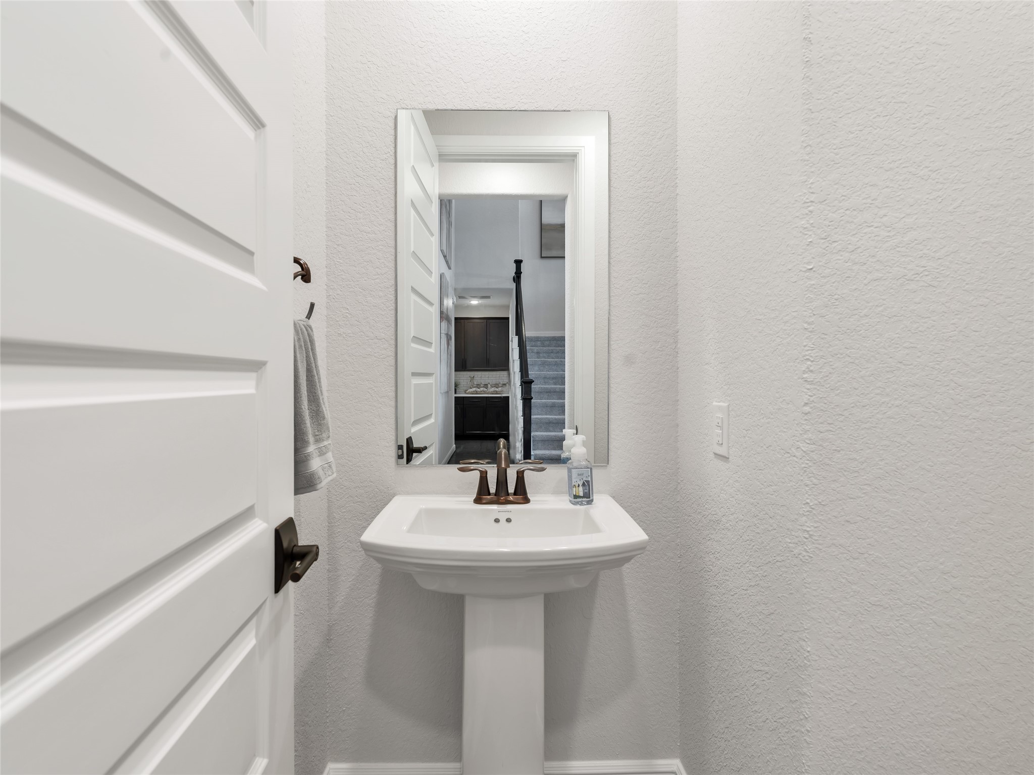 21730 Emerton Crescent Way Property Photo 10