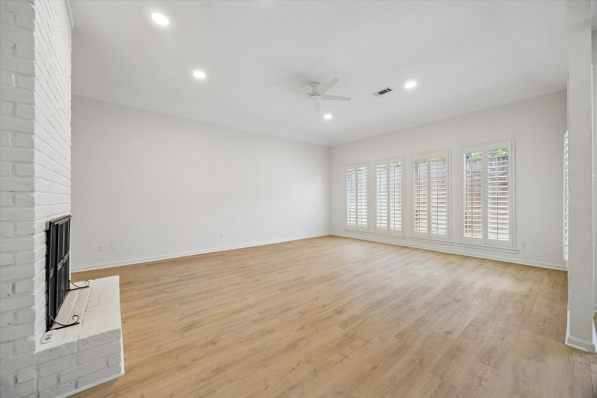 11426 Lakeside Place Dr Property Photo 5