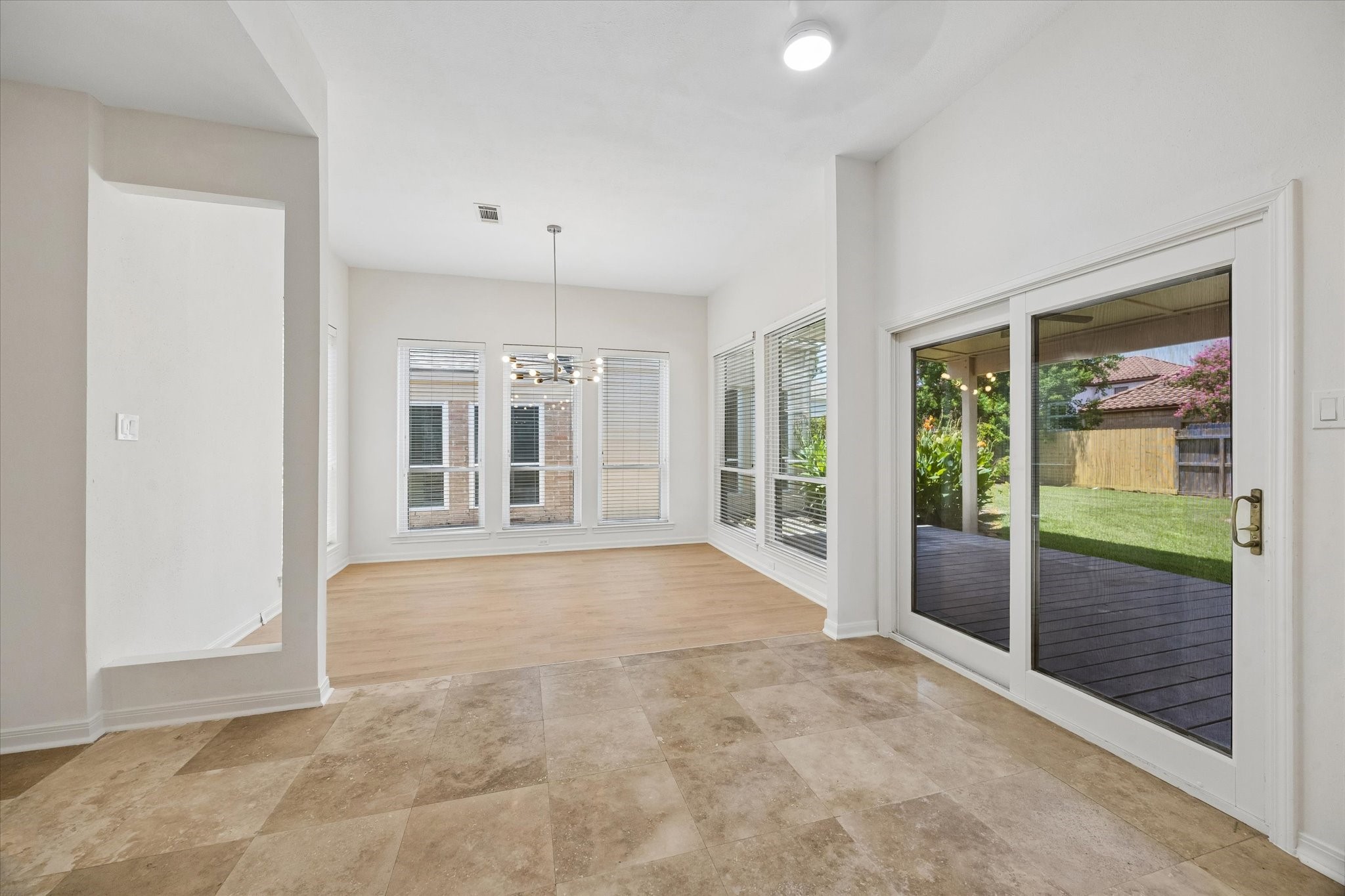 11426 Lakeside Place Dr Property Photo 8