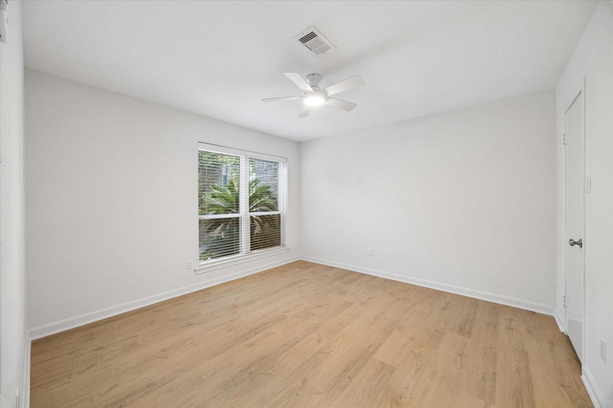 11426 Lakeside Place Dr Property Photo 20