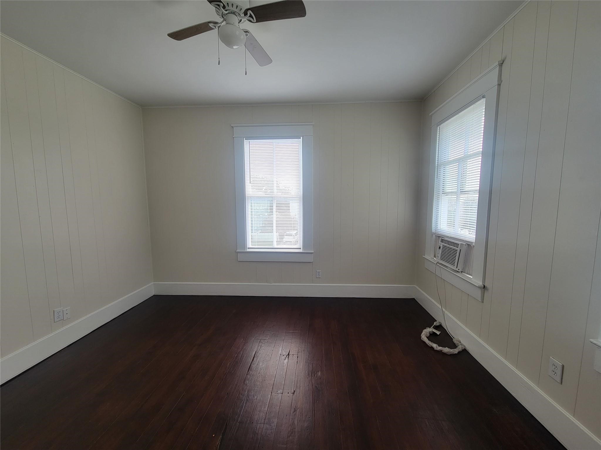 2221 35th Street Property Photo 20