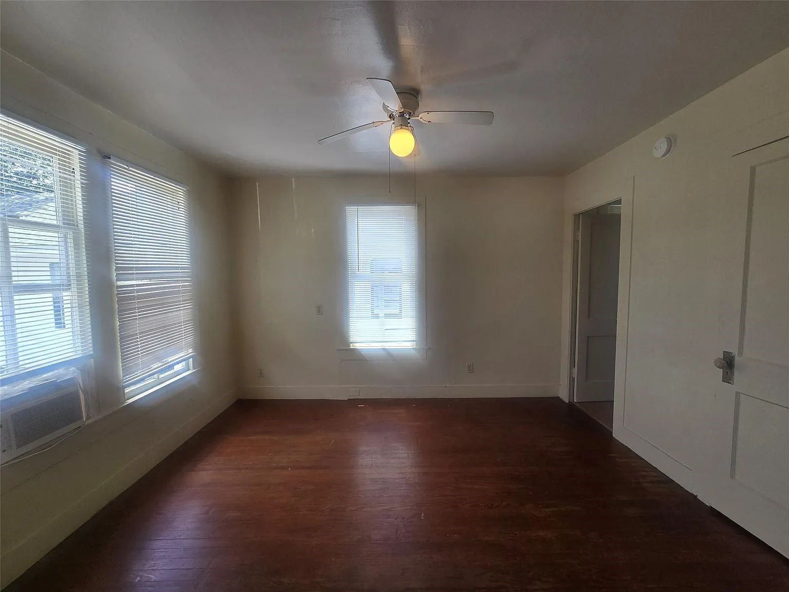 2221 35th Street Property Photo 27