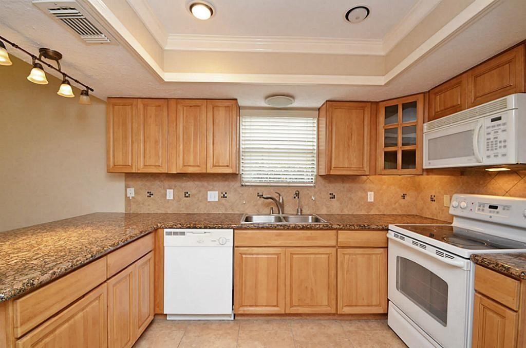 3130 Frontier Drive Property Photo 8