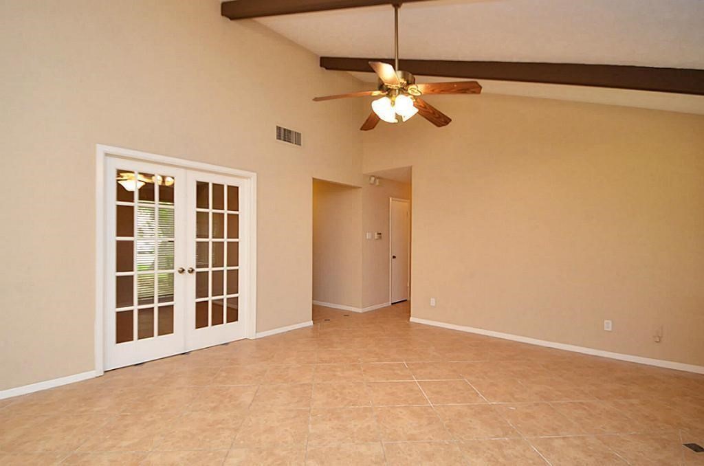 3130 Frontier Drive Property Photo 10